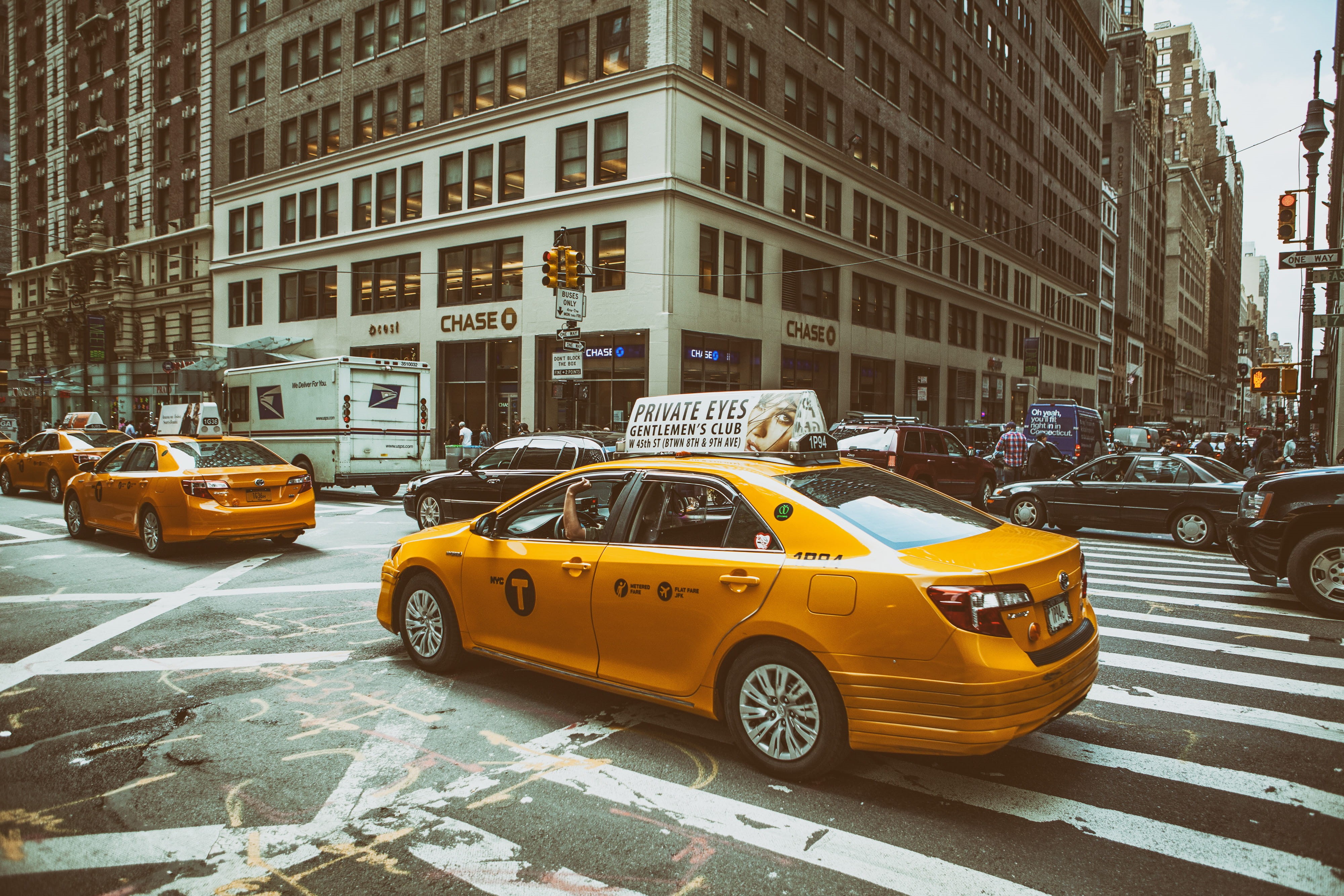 rush Hour, building, car, fifth Avenue, city street, roads, busy, yellow Taxi, travel, Midtown Manhattan, motor vehicle, cityscape, uSA, land vehicle, mode of transportation, HD Wallpaper
