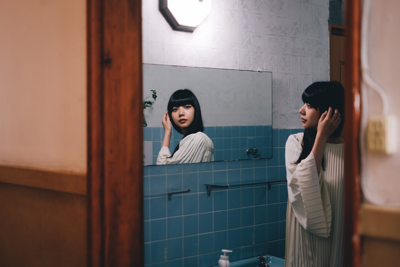 Takashi Yasui, Kanna Oyama, cityscape, 720P, Japanese women, Tokyo Prefecture, Japan, women, model, Asian, depth of field, black hair, photography, HD Wallpaper