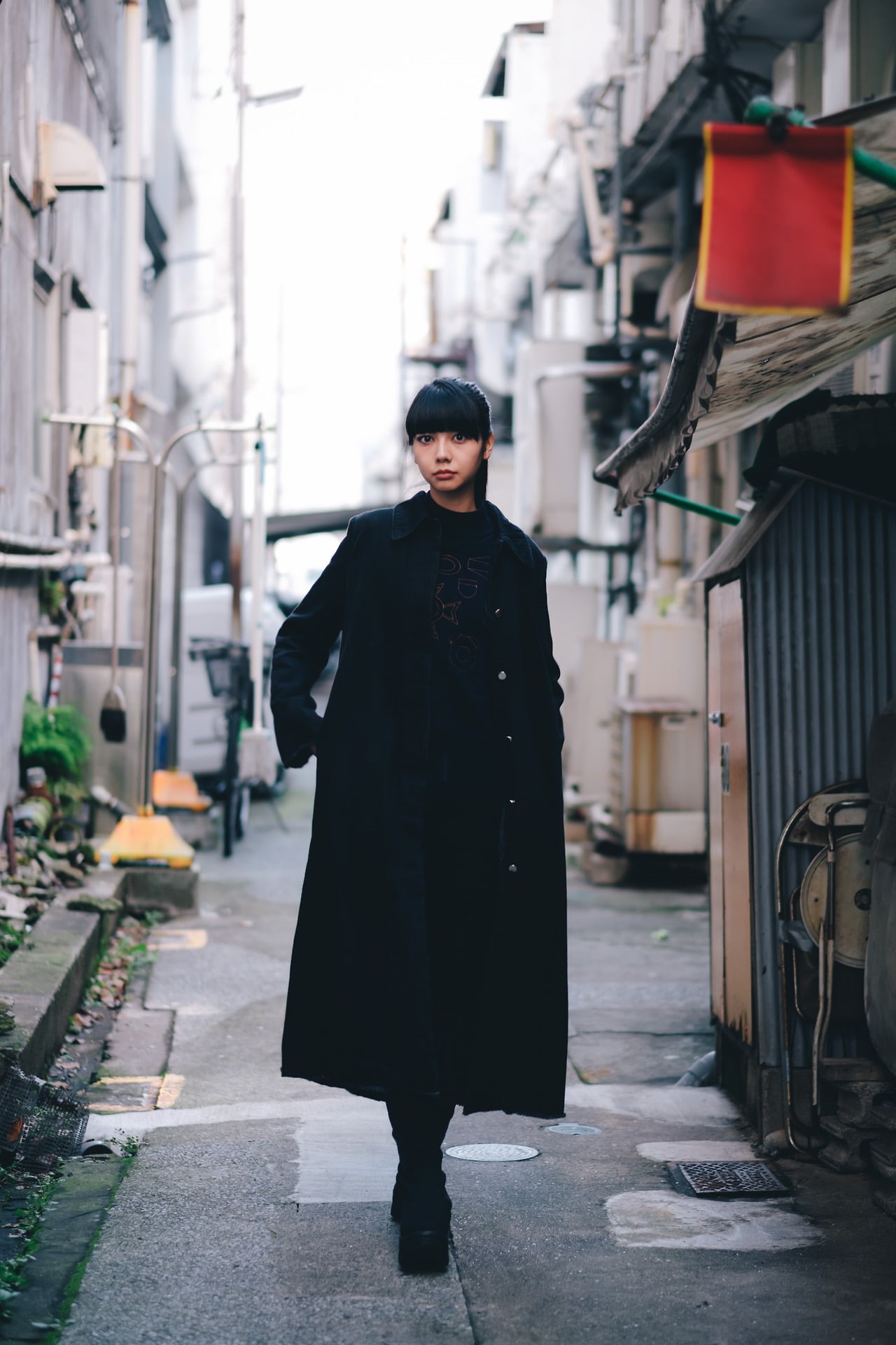 hat, footpath, Asian, Japan, standing, long hair, photography, front view, beautiful woman, city, Kanna Oyama, women, city life, depth of field, black clothing, Phone HD Wallpaper