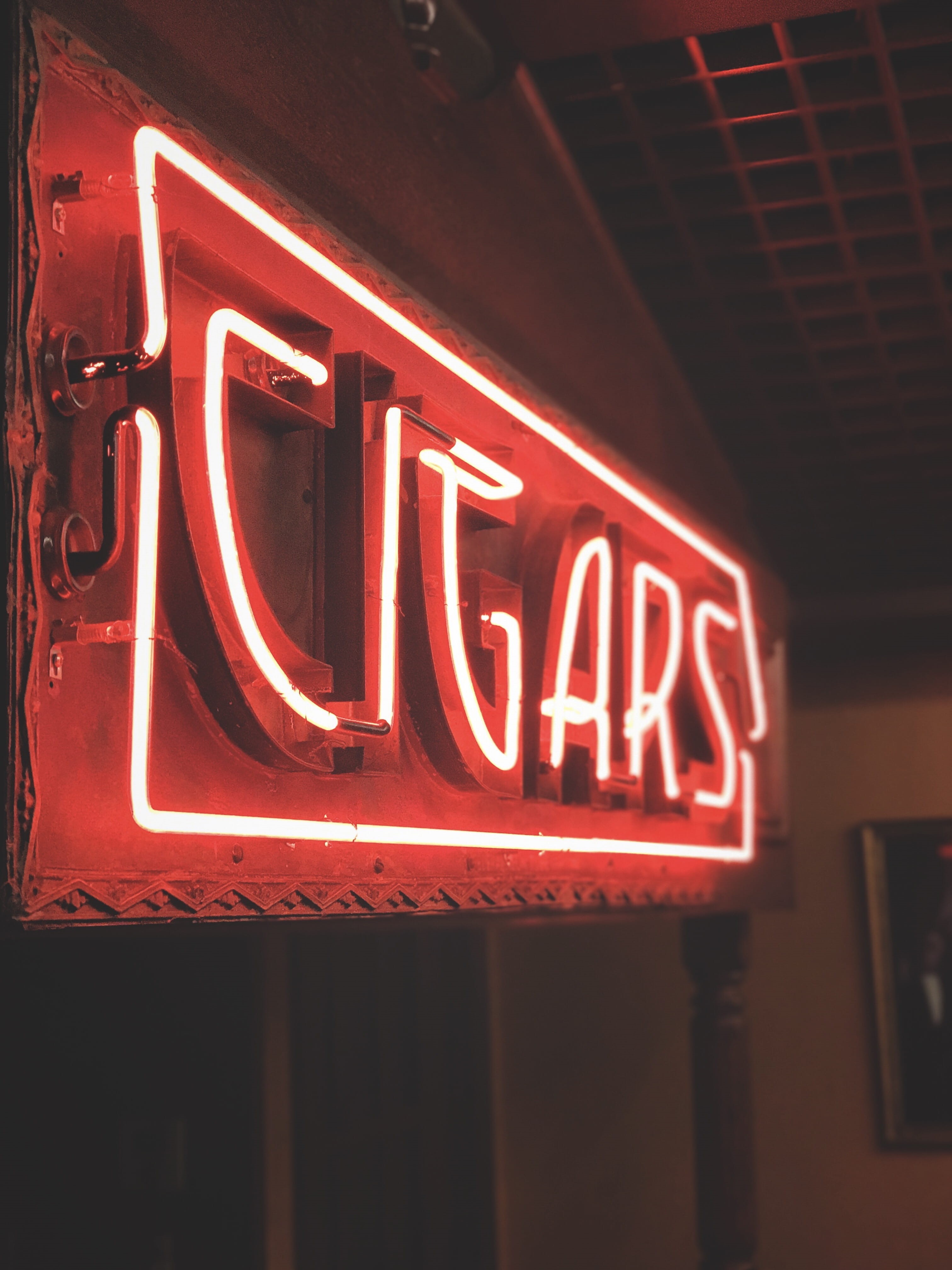 close-up, cigars, illuminated, signage, lighting equipment, night, text, Gars, glowing, open sign, neon, information sign, Neon signage, red, communication, Phone HD Wallpaper