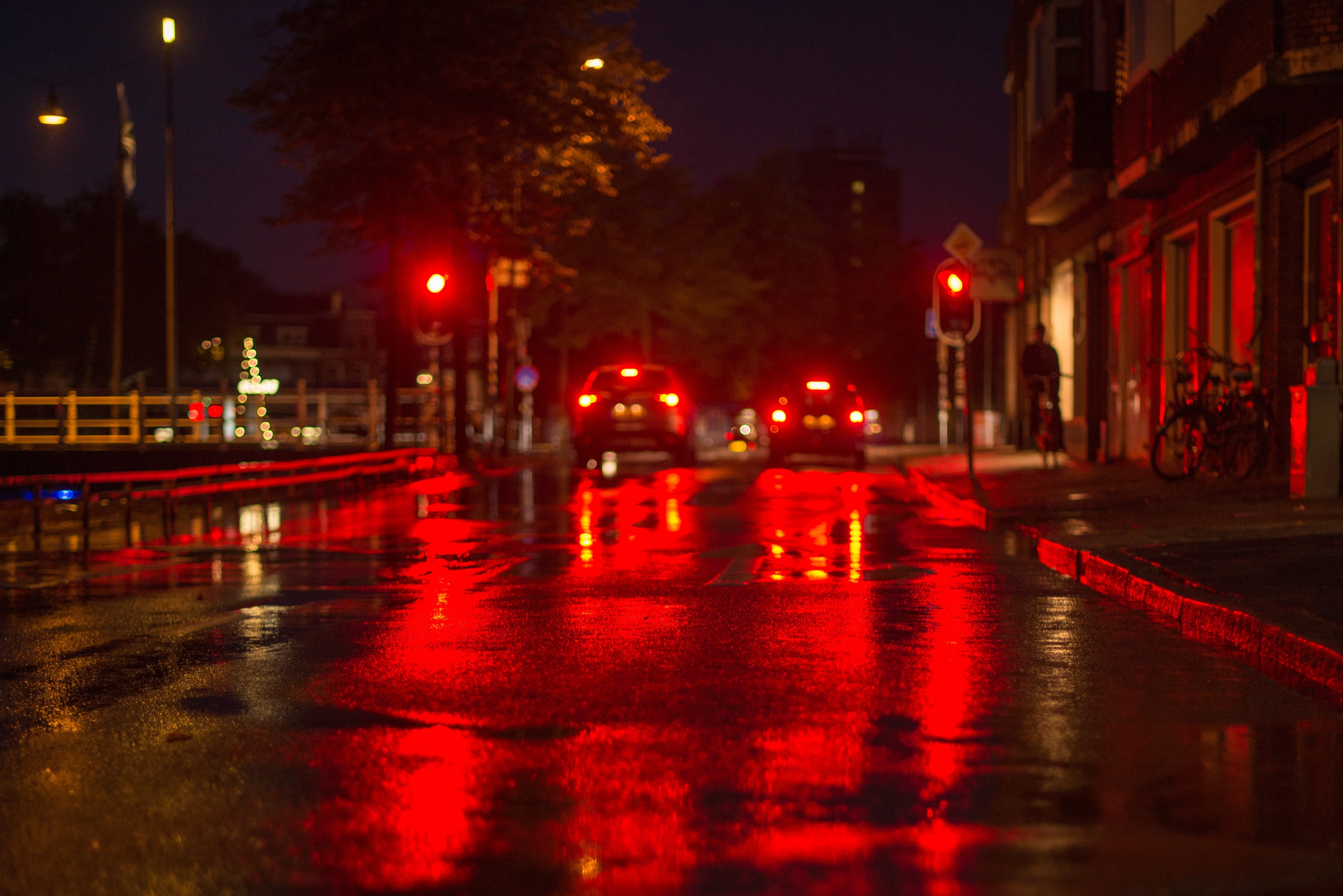 night, red, cars, nightlife, building exterior, motor vehicle, darkness, reflection, 4K, rainy season, two, traffic, no people, lantern, urban, vehicles, HD Wallpaper