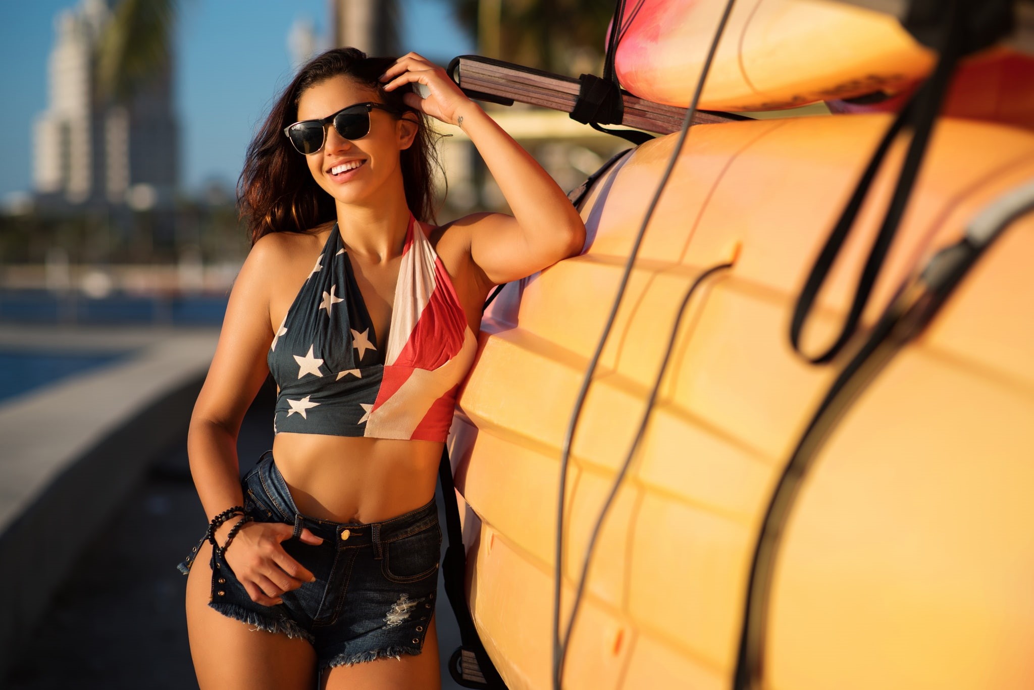 Christopher Rankin, 1080P, navel piercing scar, flag, jean shorts, smiling, women, model, sunglasses, HD Wallpaper