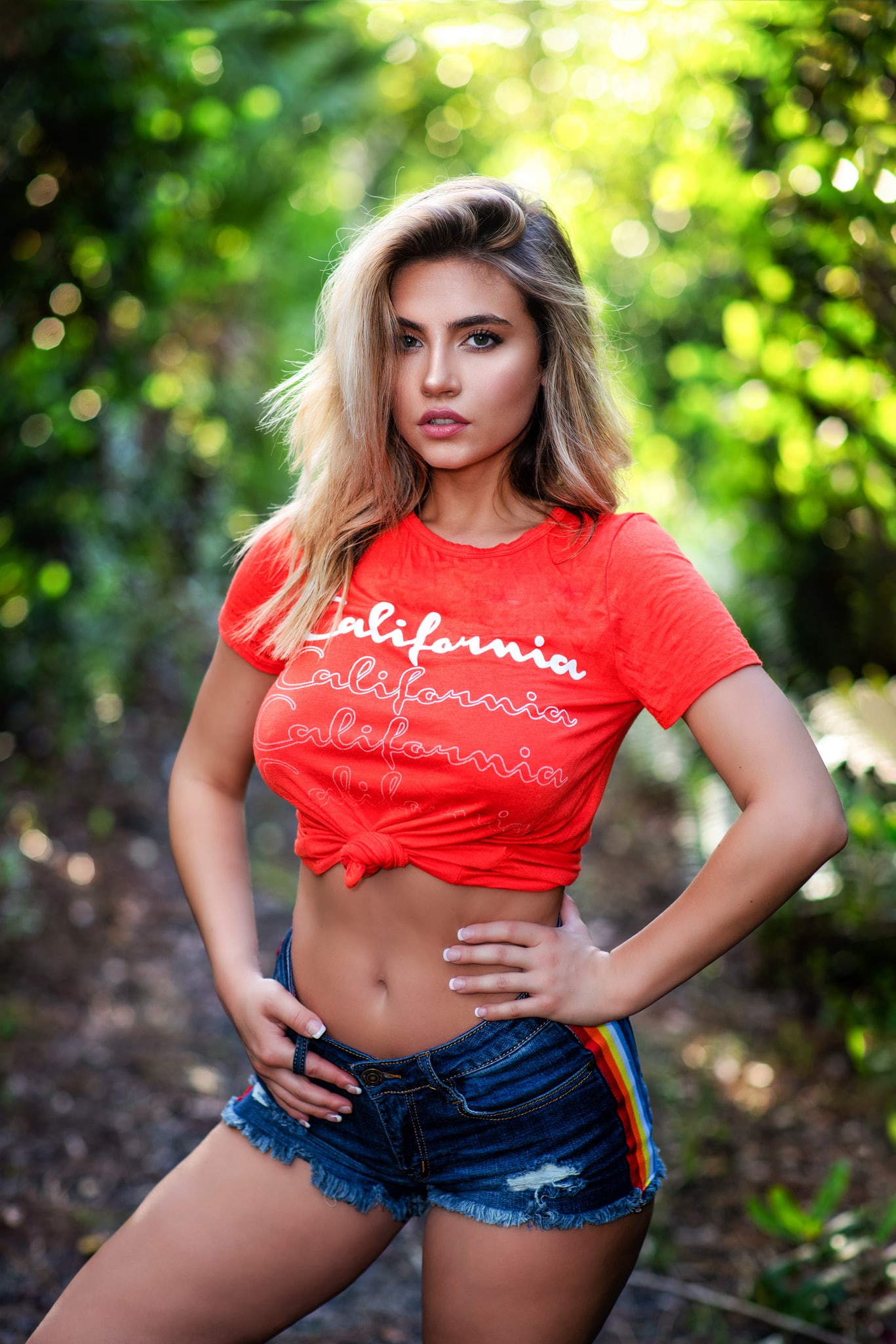 one person, jean shorts, blonde, three quarter length, 1080P, hairstyle, young adult, outdoors, red, long hair, women, crop top, blond hair, belly, model, Phone HD Wallpaper