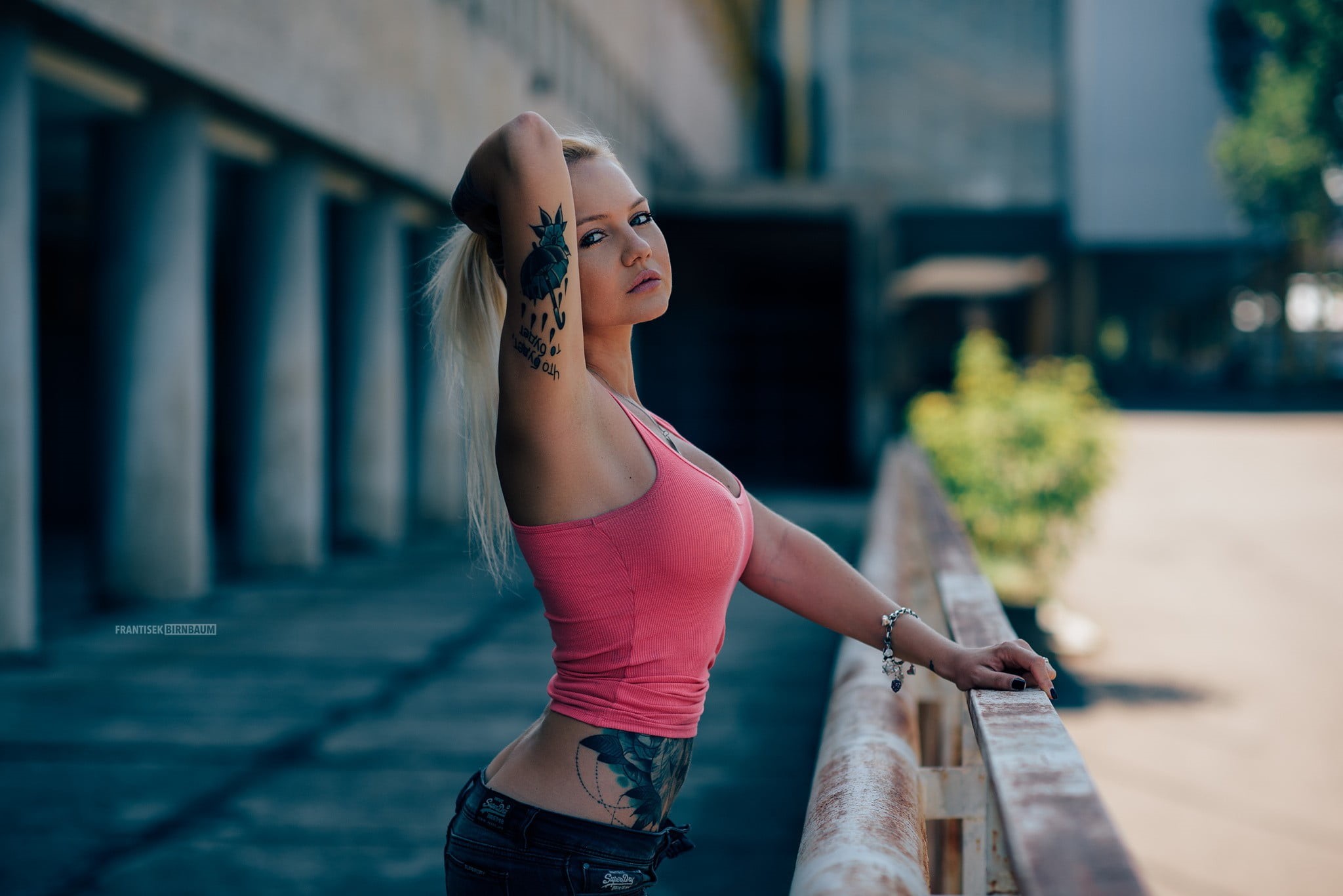 built structure, hairstyle, leisure activity, blonde, T-shirt, sunglasses, women, 1080P, standing, jean shorts, fashion, young adult, outdoors, lifestyles, HD Wallpaper