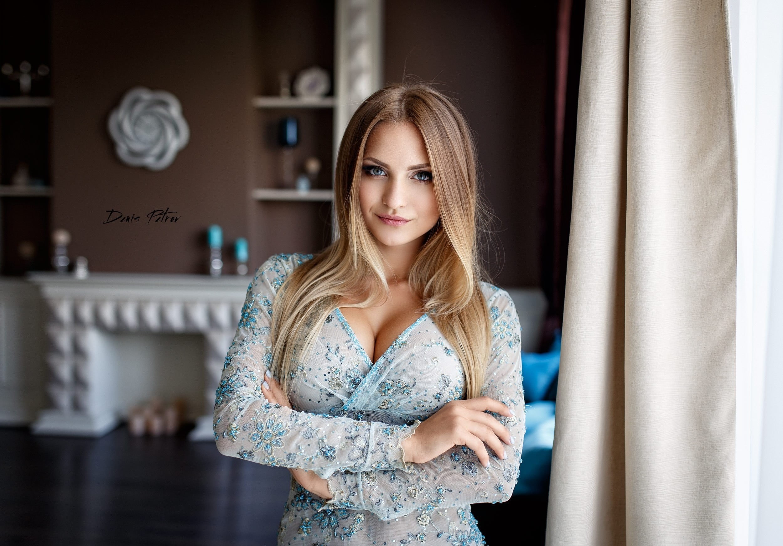 portrait, waist up, 1080P, contemplation, blue, blue eyes, cleavage, blonde, indoors, long, young adult, top, beautiful woman, s, Anna Kondratova, floral, HD Wallpaper