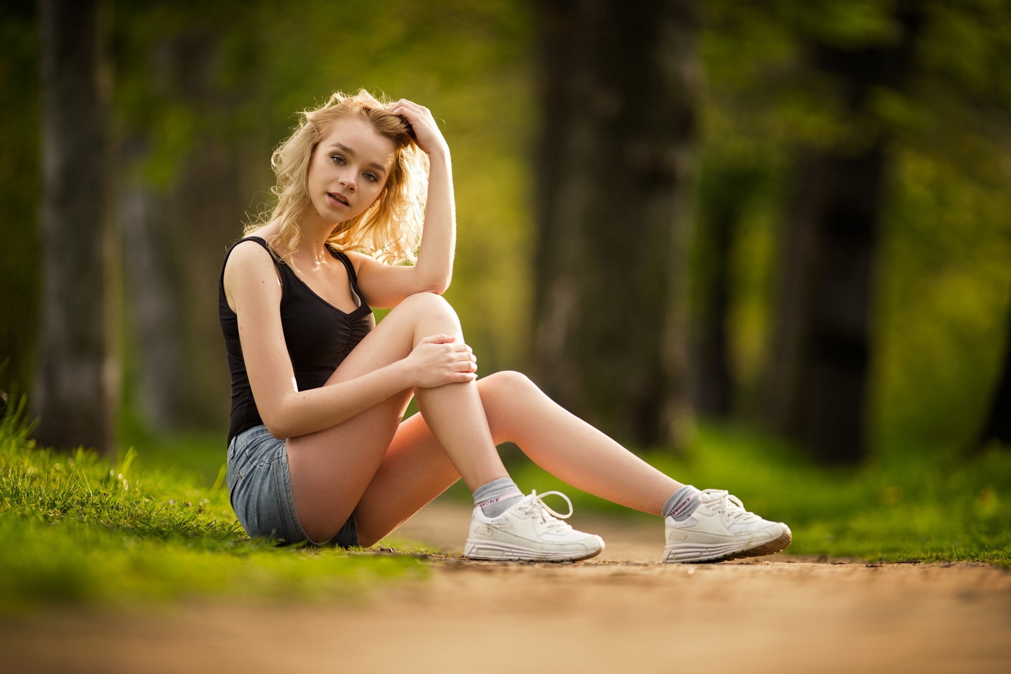 plant, sneakers, beauty, women outdoors, young adult, black, shoe, blonde, socks, 1080P, tree, blue, top, long hair, beautiful woman, shorts, day, full length, HD Wallpaper