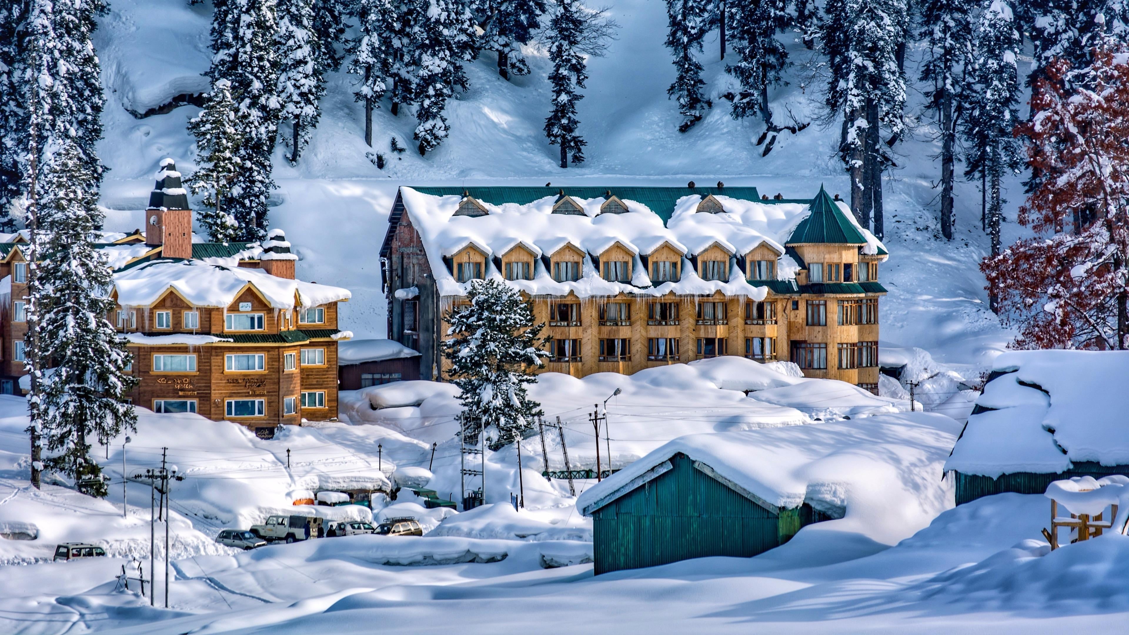 baramulla, no people, cold temperature, asia, town, building, resort, gulmarg, architecture, snow, plant, winter, covering, skiing destination, white color, HD Wallpaper
