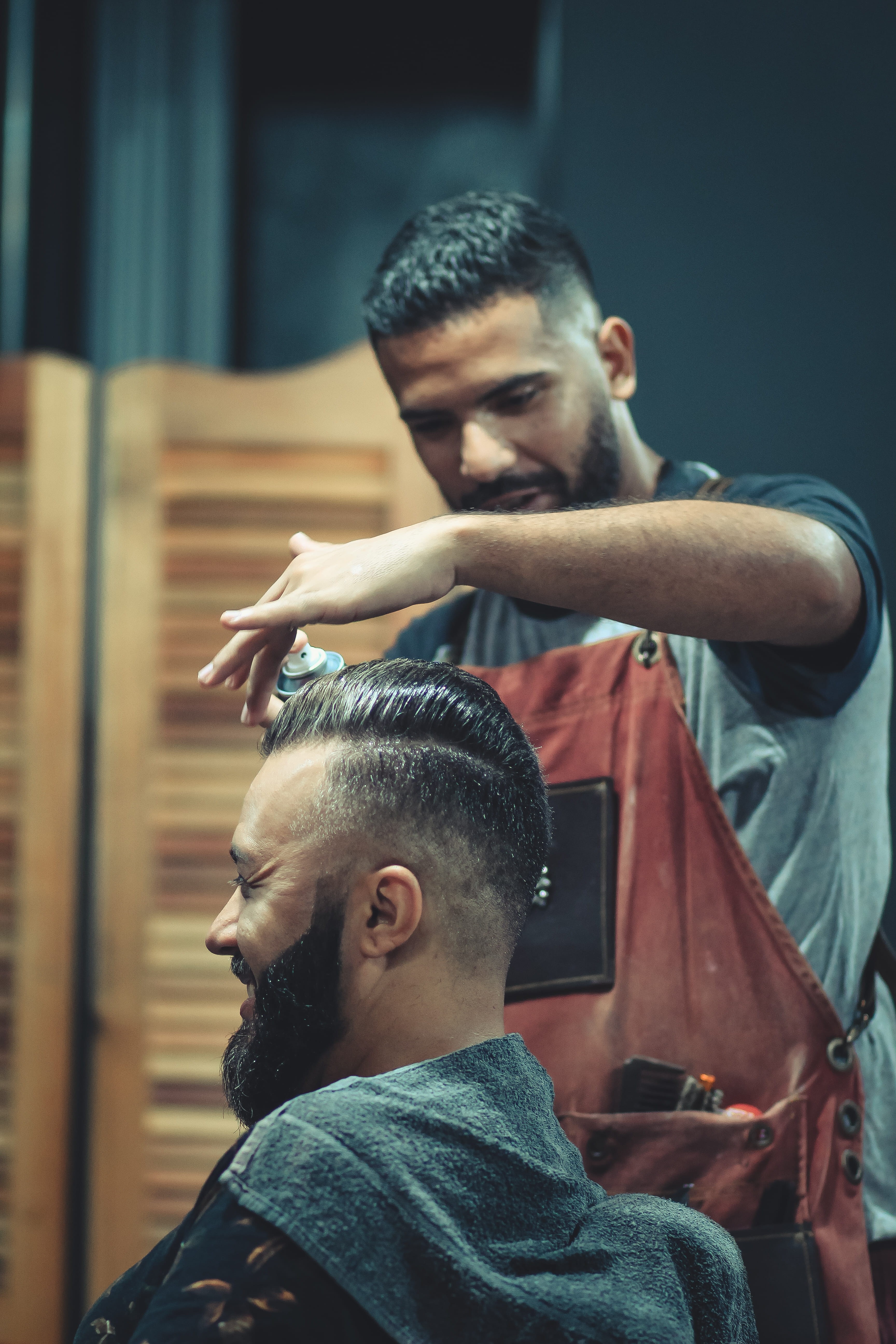 men, model, real people, headshot, side view, focus on foreground, facial hair, young adult, people, barber shop, young men, hairstyle, 5K, mature men, Phone HD Wallpaper