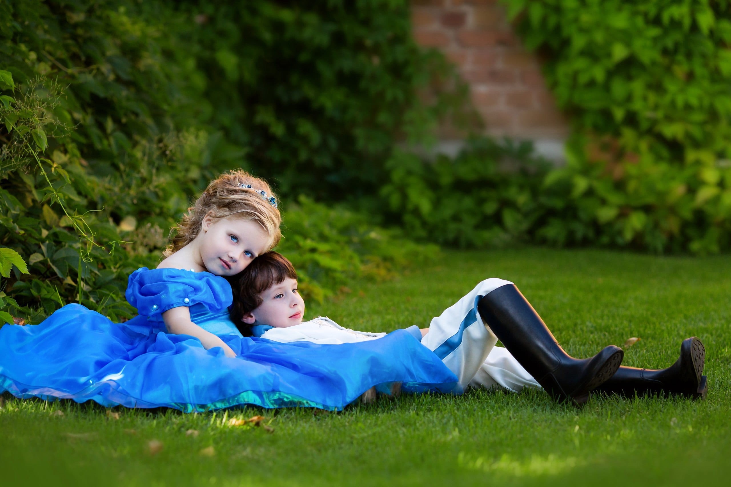 sister, the little girl, wearing, childhood, males, field, bonding, outdoors, women, plant, baby, child, model, castle, prince, stroll, green, lying down, HD Wallpaper