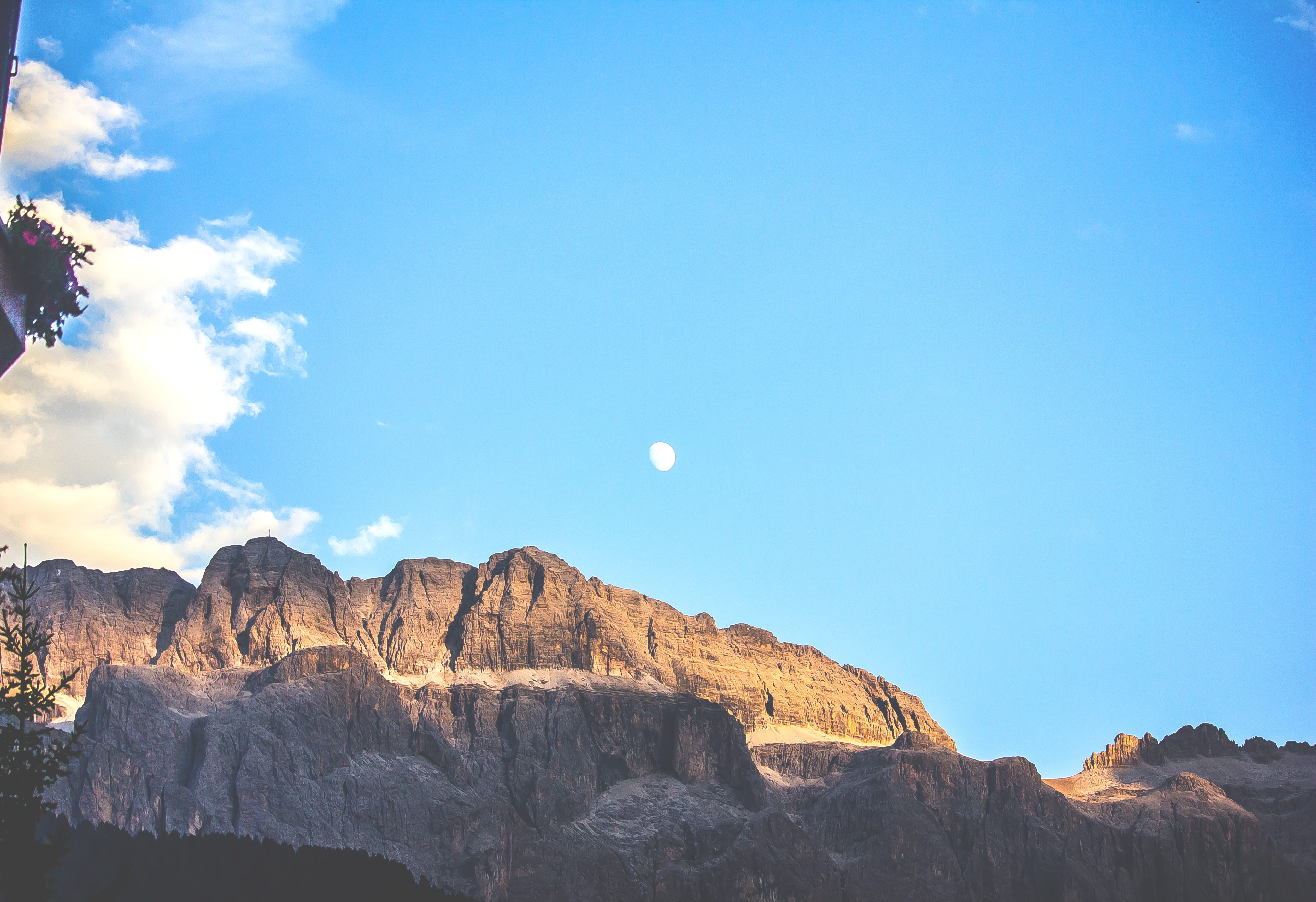 gruppo sella dolomiti, italy, tranquil scene, eroded, dolomites, scenics - nature, cloud - sky, non-urban scene, rock formation, formation, clouds, HD Wallpaper