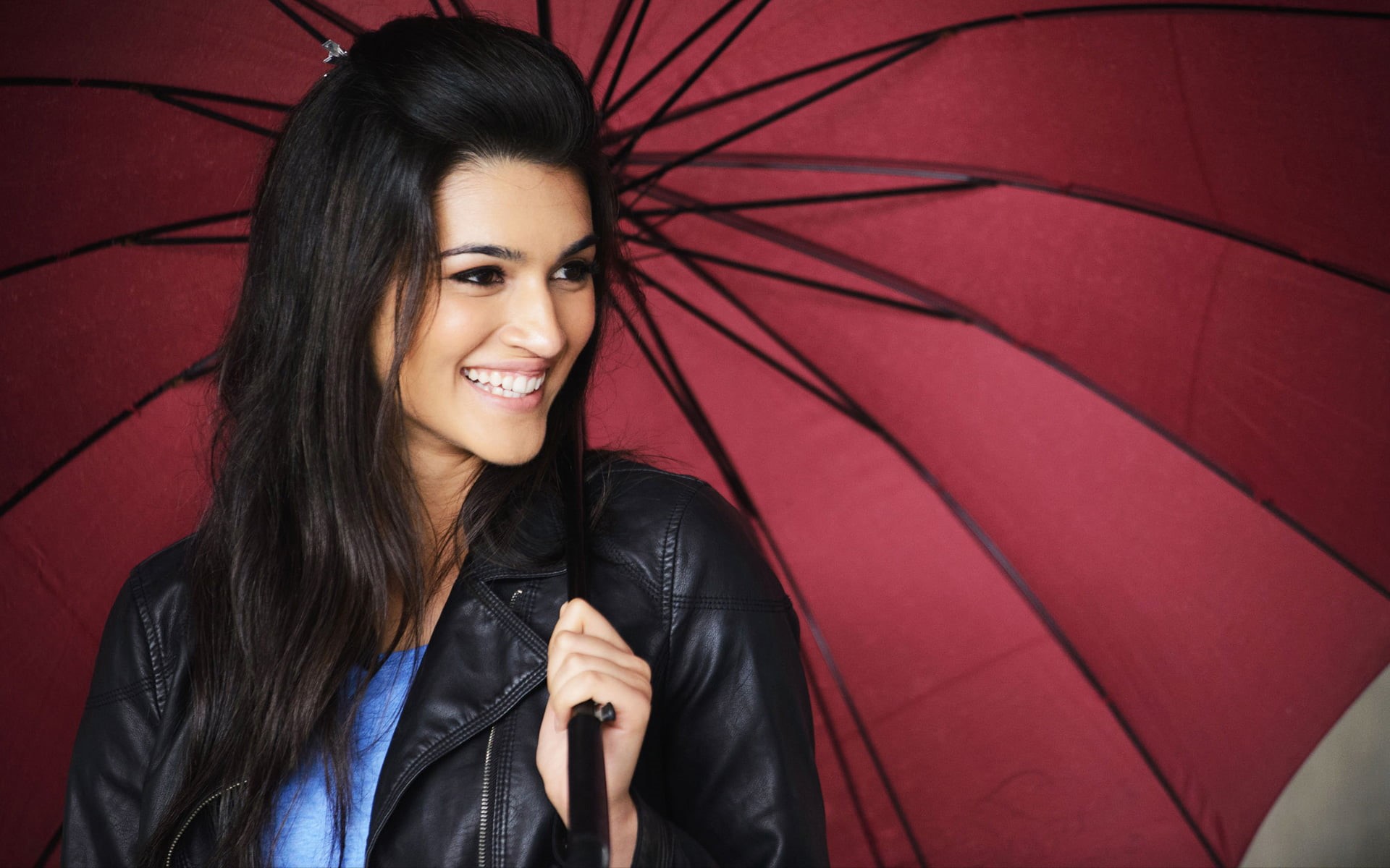 toothy smile, young women, 1080P, nenokkadine, leather, s, one person, beautiful woman, young adult, celebrities, sanon, fashion, Female Celebrities, teeth, HD Wallpaper