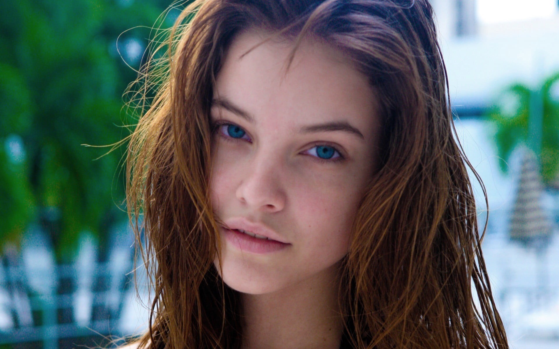 teenager, one person, women, young women, body part, blue eyes, headshot, long hair, woman, human hair, adult, looking at camera, brown hair, looking at viewer, HD Wallpaper