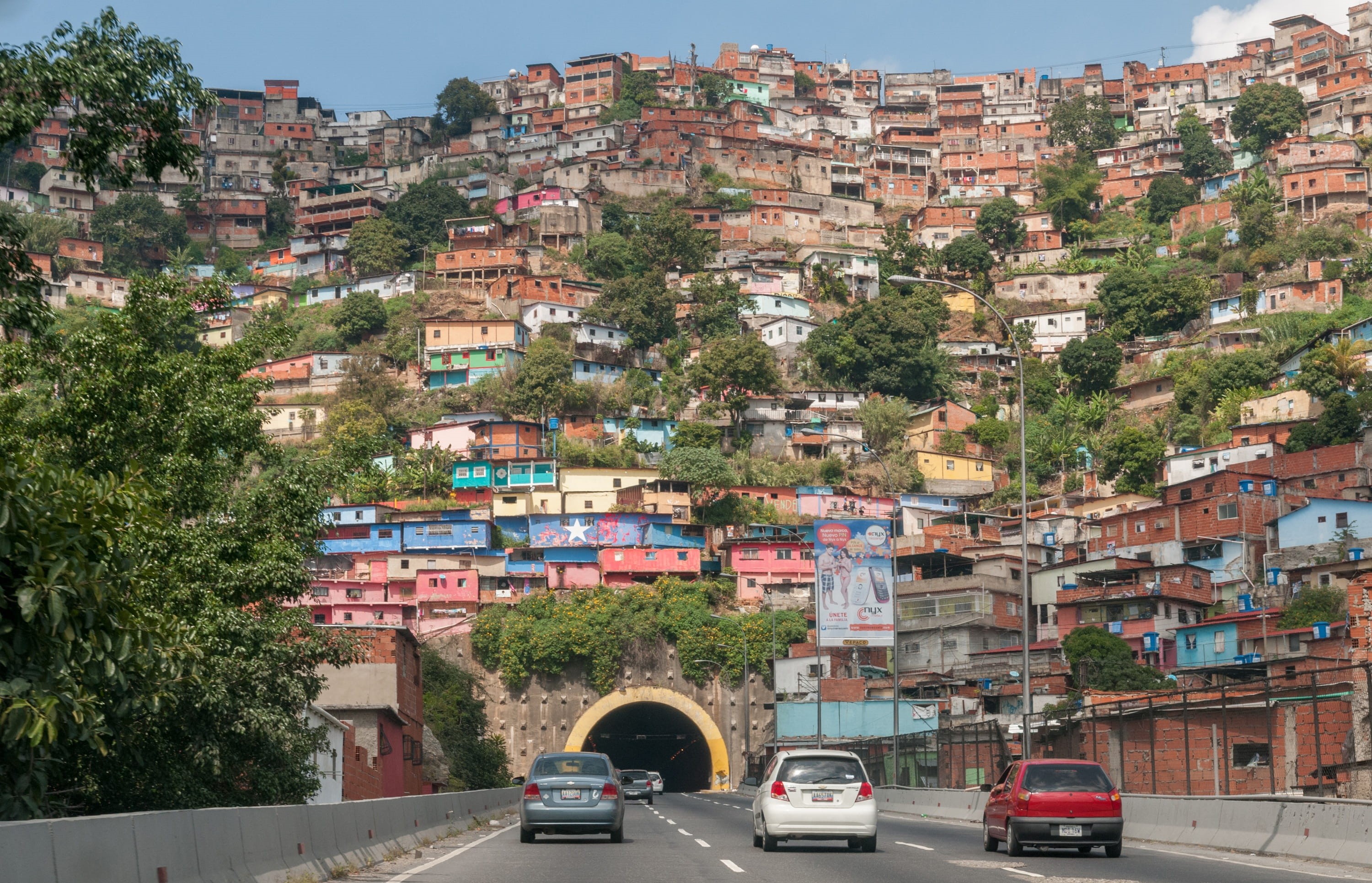 road, city, running, village, building exterior, day, white, transportation, caracas, residential district, venezuela, multicolored, near, land vehicle, HD Wallpaper