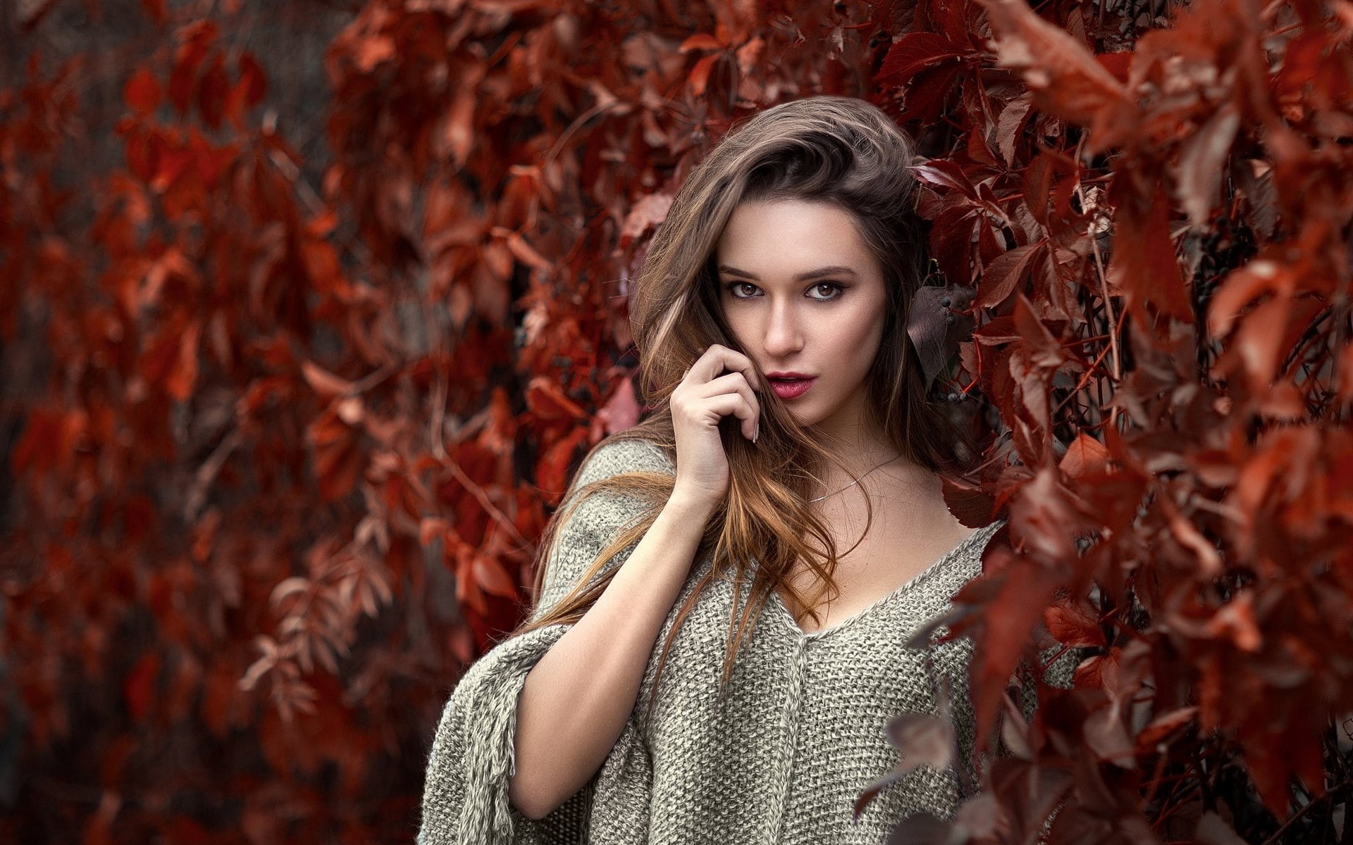 young adult, plant part, outdoors, brown hair, beautiful woman, one person, portrait, beauty, 1080P, leaf, autumn, change, adult, hairstyle, long hair, HD Wallpaper