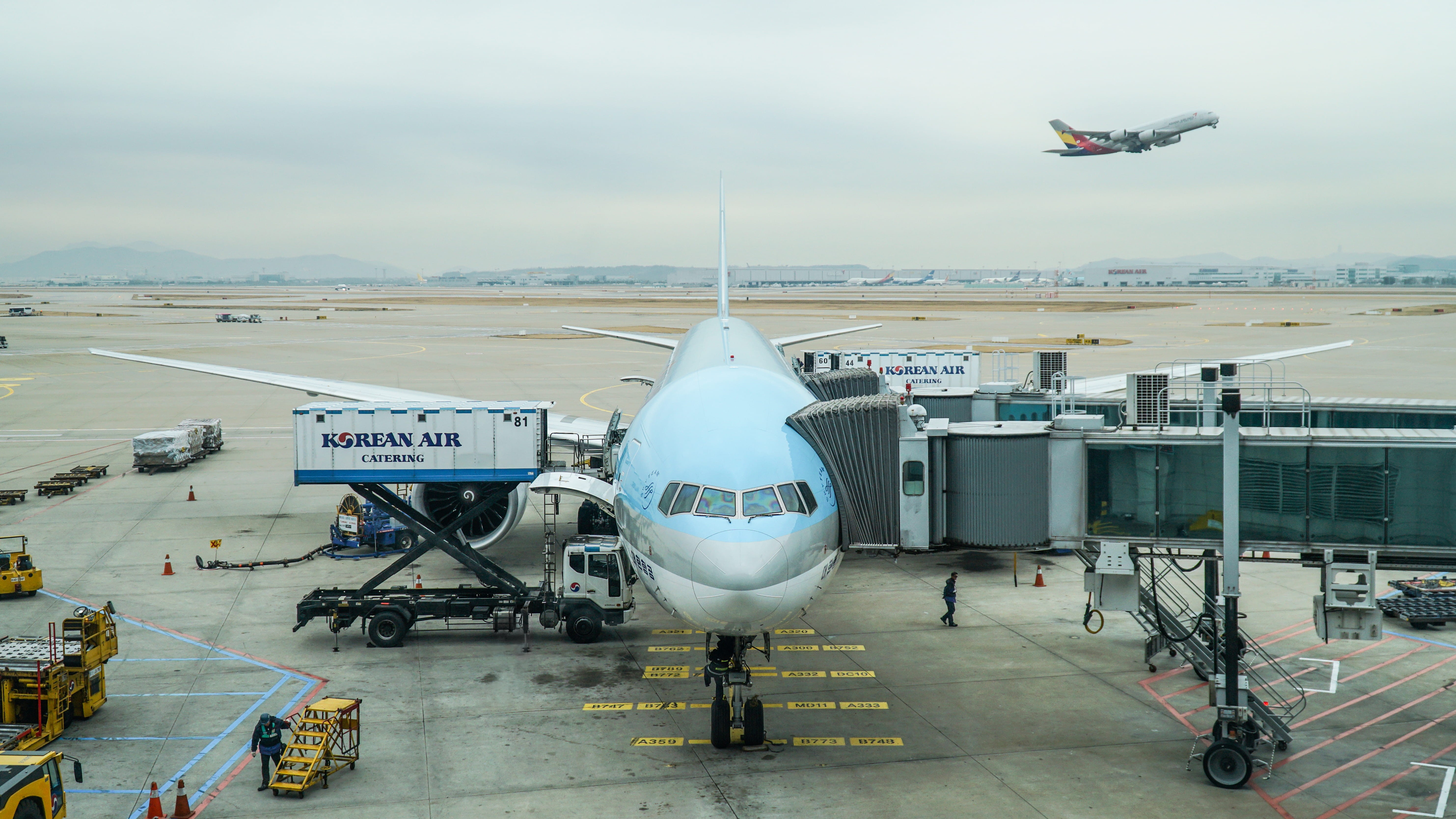 mode of transportation, outdoors, koreanair, road, airport runway, cloud - sky, day, airplane, transportation, flying, arrival, travel, south korea, aerospace industry, HD Wallpaper