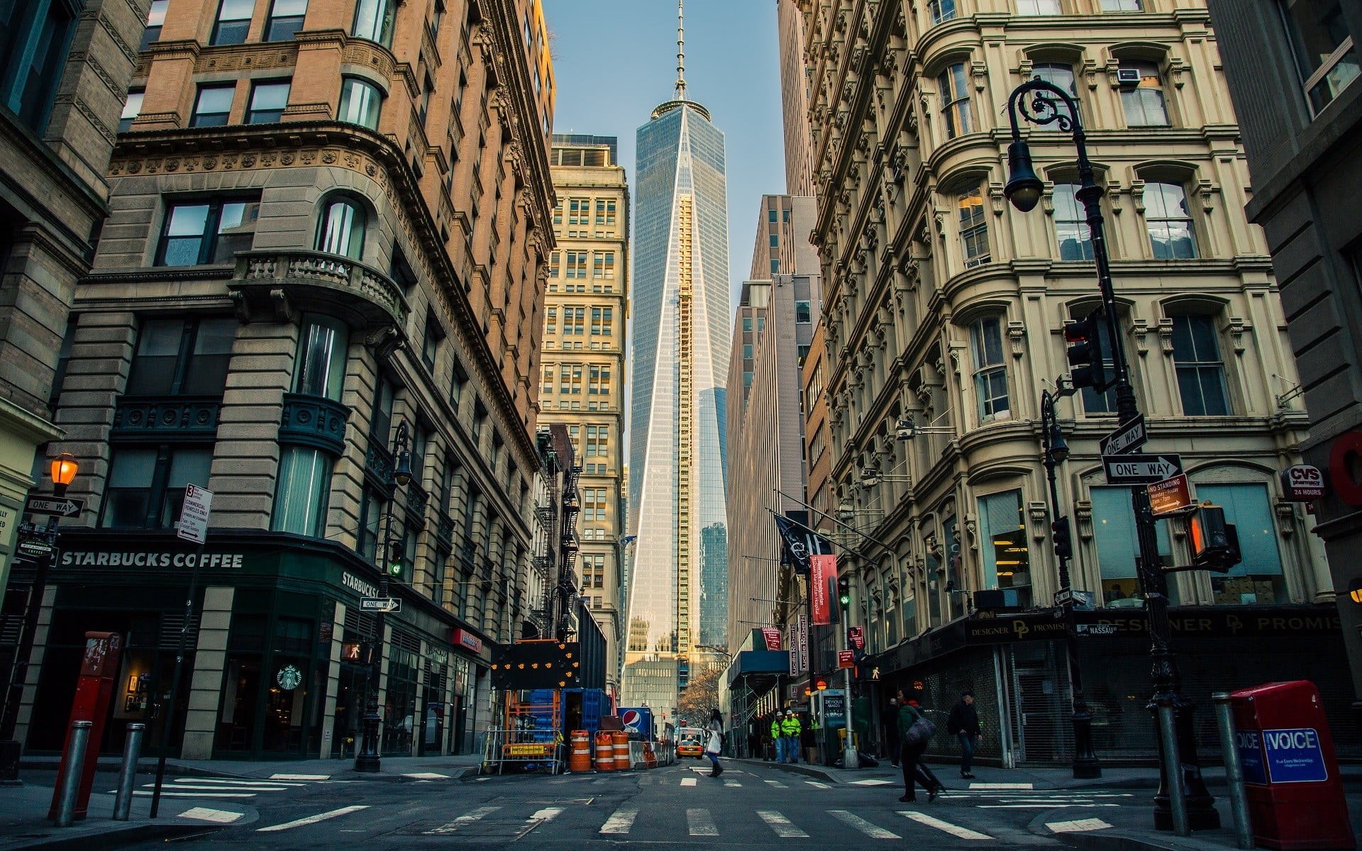 mode of transportation, transportation, high, incidental people, outdoors, the way forward, city street, New York City, sign, tall - high, street, building exterior, HD Wallpaper