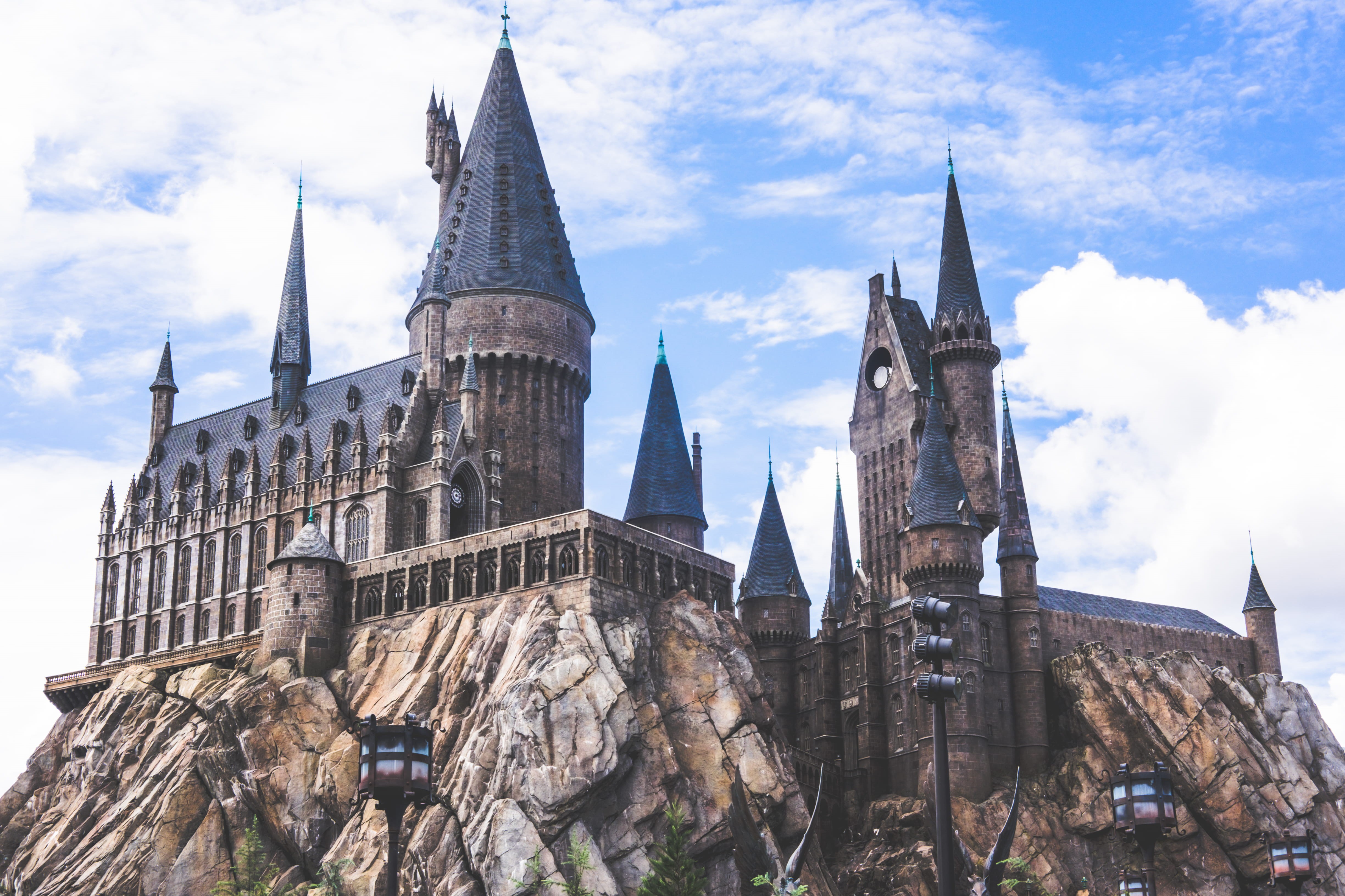 spire, universal studios, hogwarts, united states, history, tower, cloud - sky, building exterior, spirituality, castle, orlando, religion, sky, outdoors, HD Wallpaper