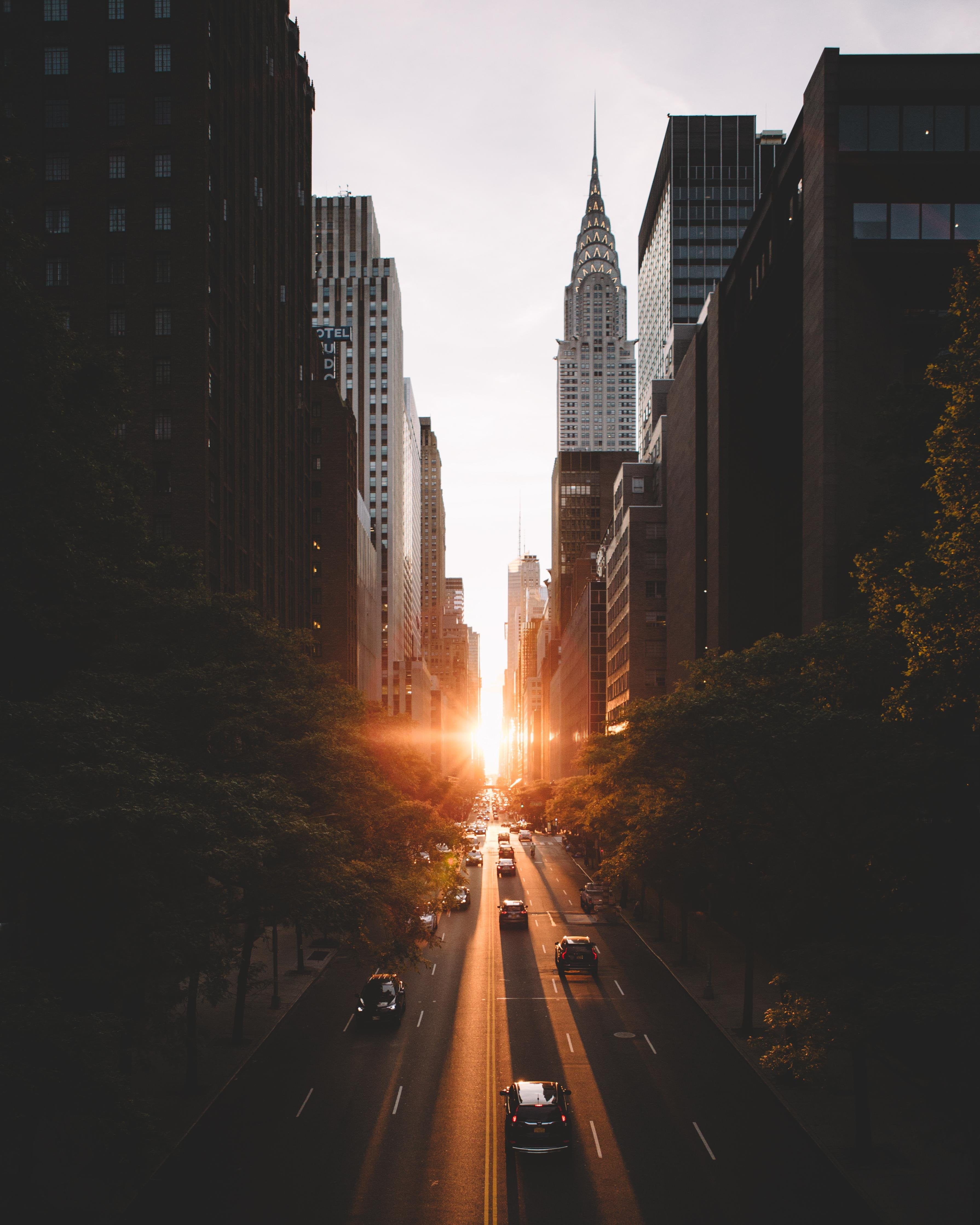 highway, urban Scene, motor vehicle, dusk, architecture, outdoors, 4K, Chrysler Building, street, traffic, travel destinations, transportation, office Building, Phone HD Wallpaper