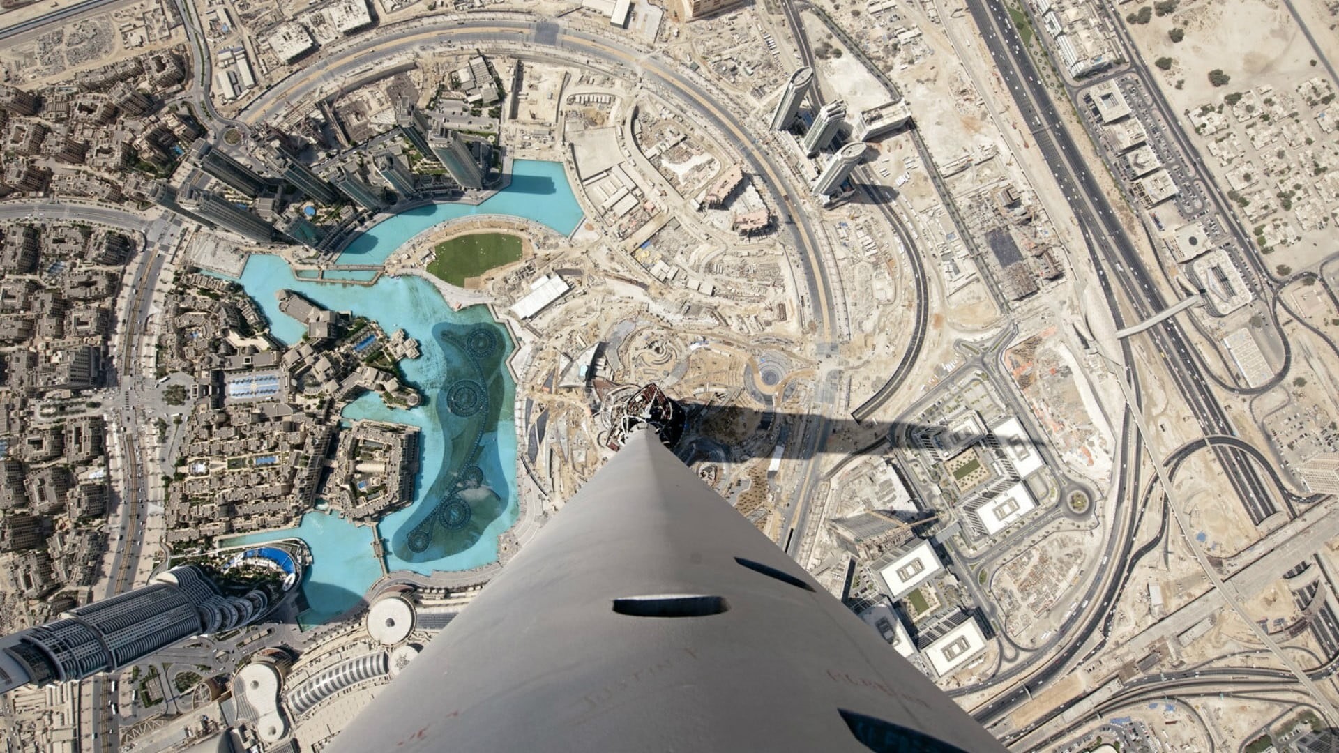high angle view, city, no people, cathedral, Dubai, environment, building, road, building Exterior, gray, tower, outdoors, europe, travel, sky, mode of transportation, HD Wallpaper