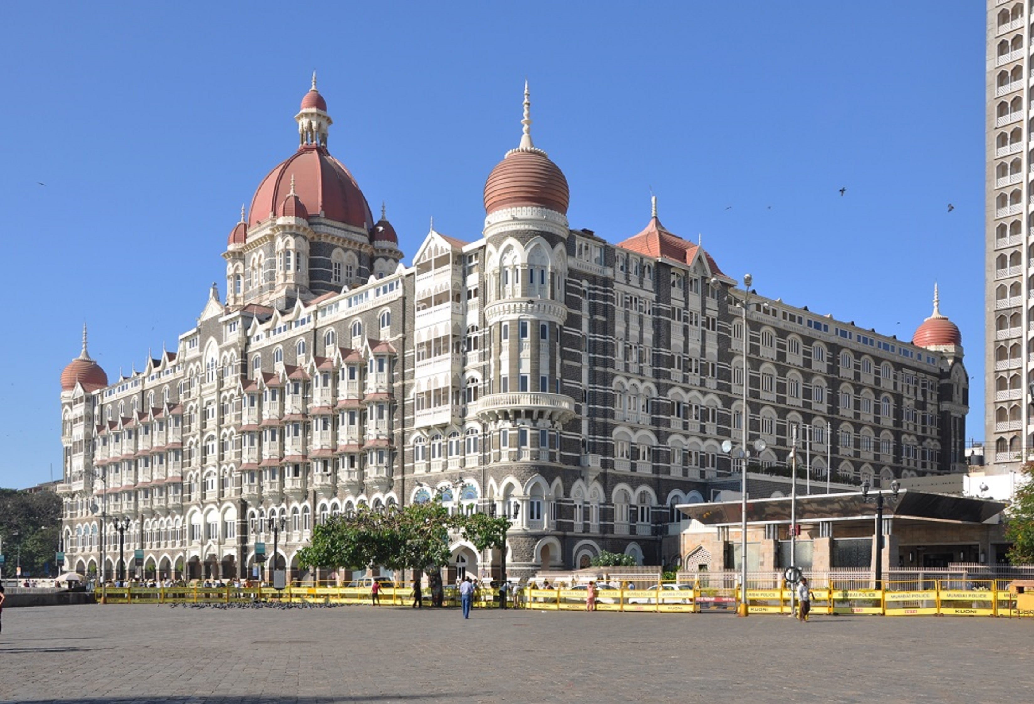 street, tree, taj mahal palace hotel, no people, travel, tourism, day, 5 star hotel, nature, building, city, clear sky, building exterior, architecture, HD Wallpaper
