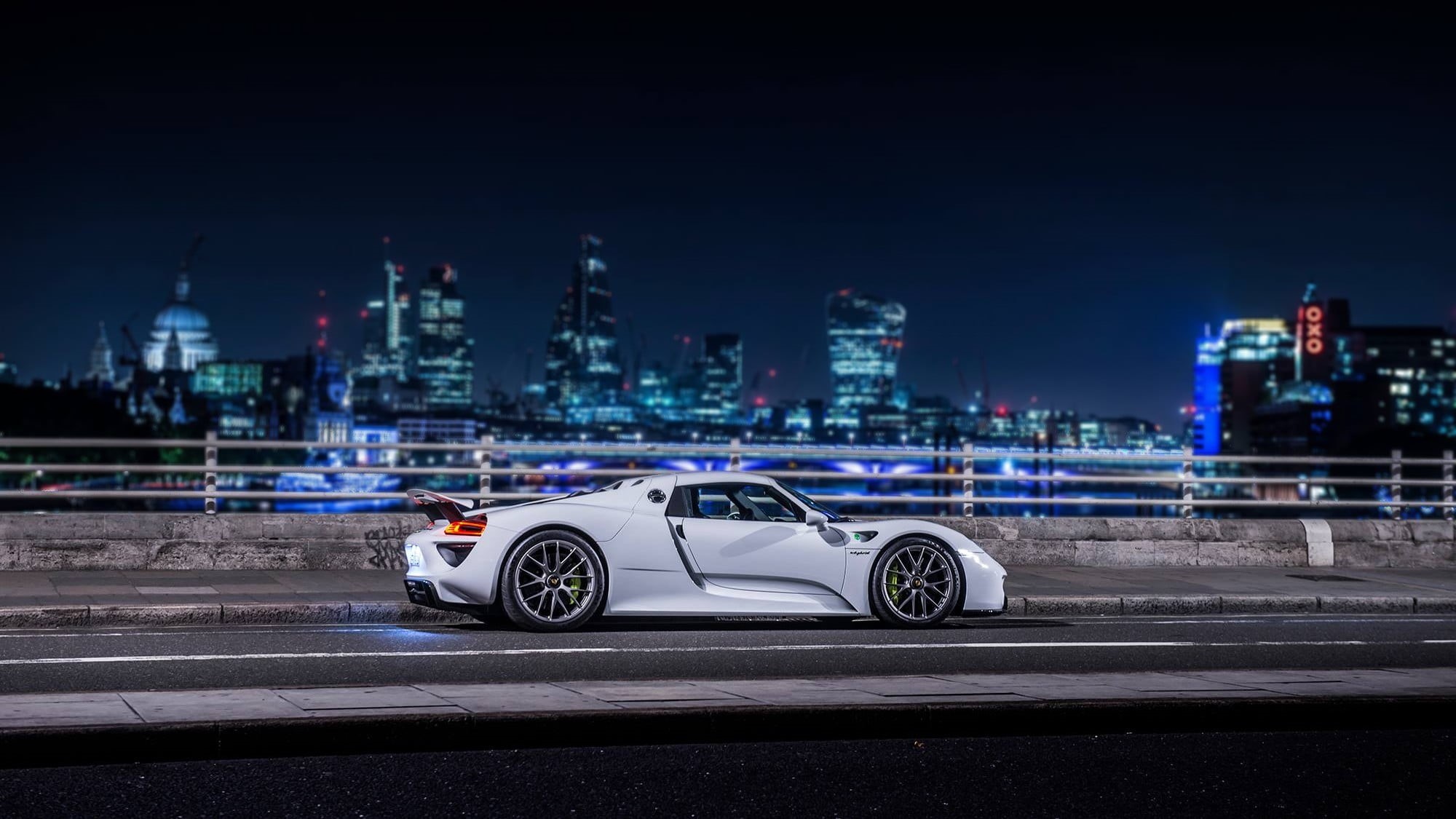 supercar, building, office building exterior, no people, sky, transportation, city, 1080P, motor vehicle, built structure, skyscraper, nightlife, night, HD Wallpaper