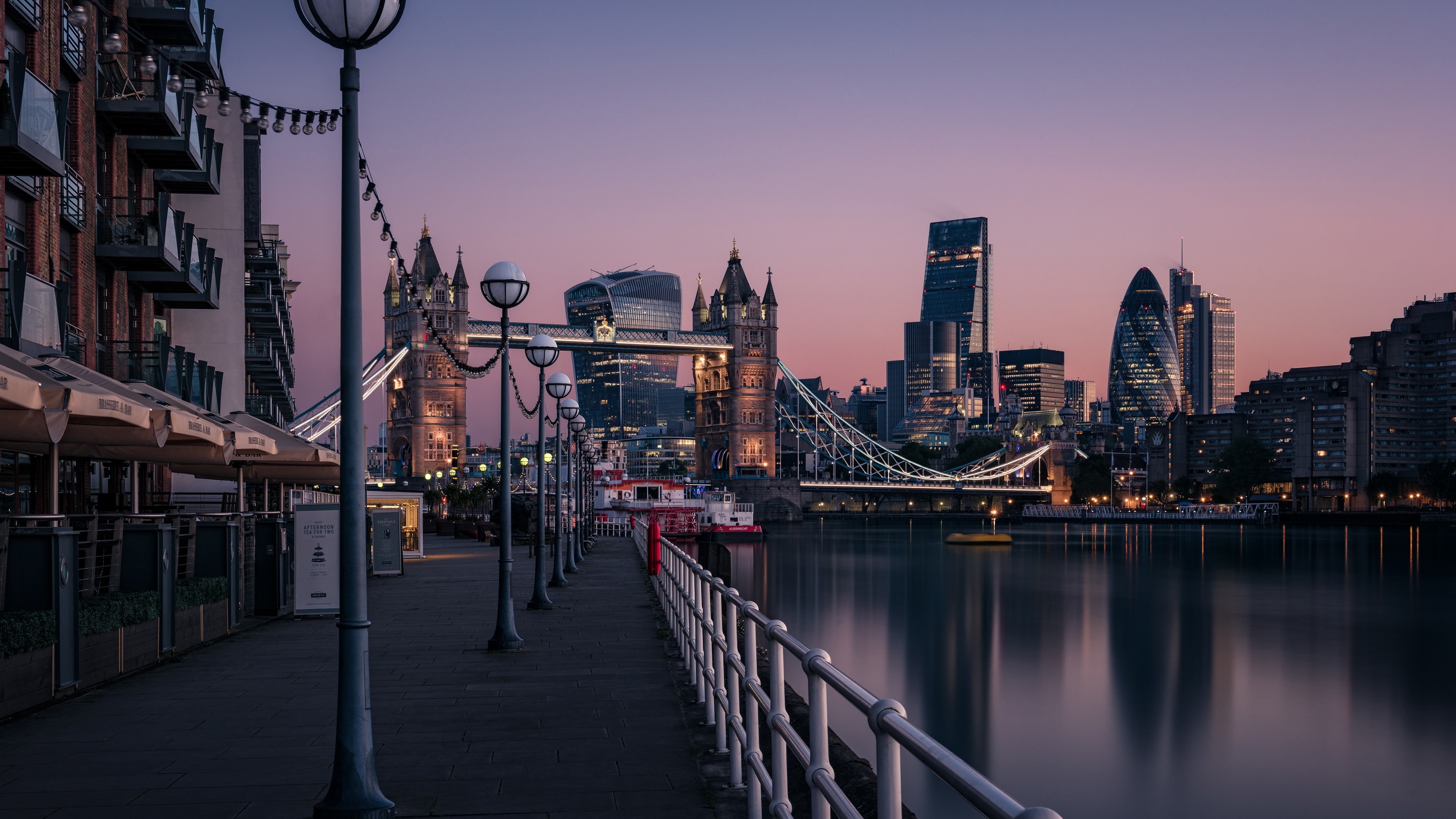 city, dusk, london, waterway, landmark, evening, 4K, metropolis, skyscraper, tower bridge, reflection, water, cityscape, skyline, europe, sky, united kingdom, HD Wallpaper