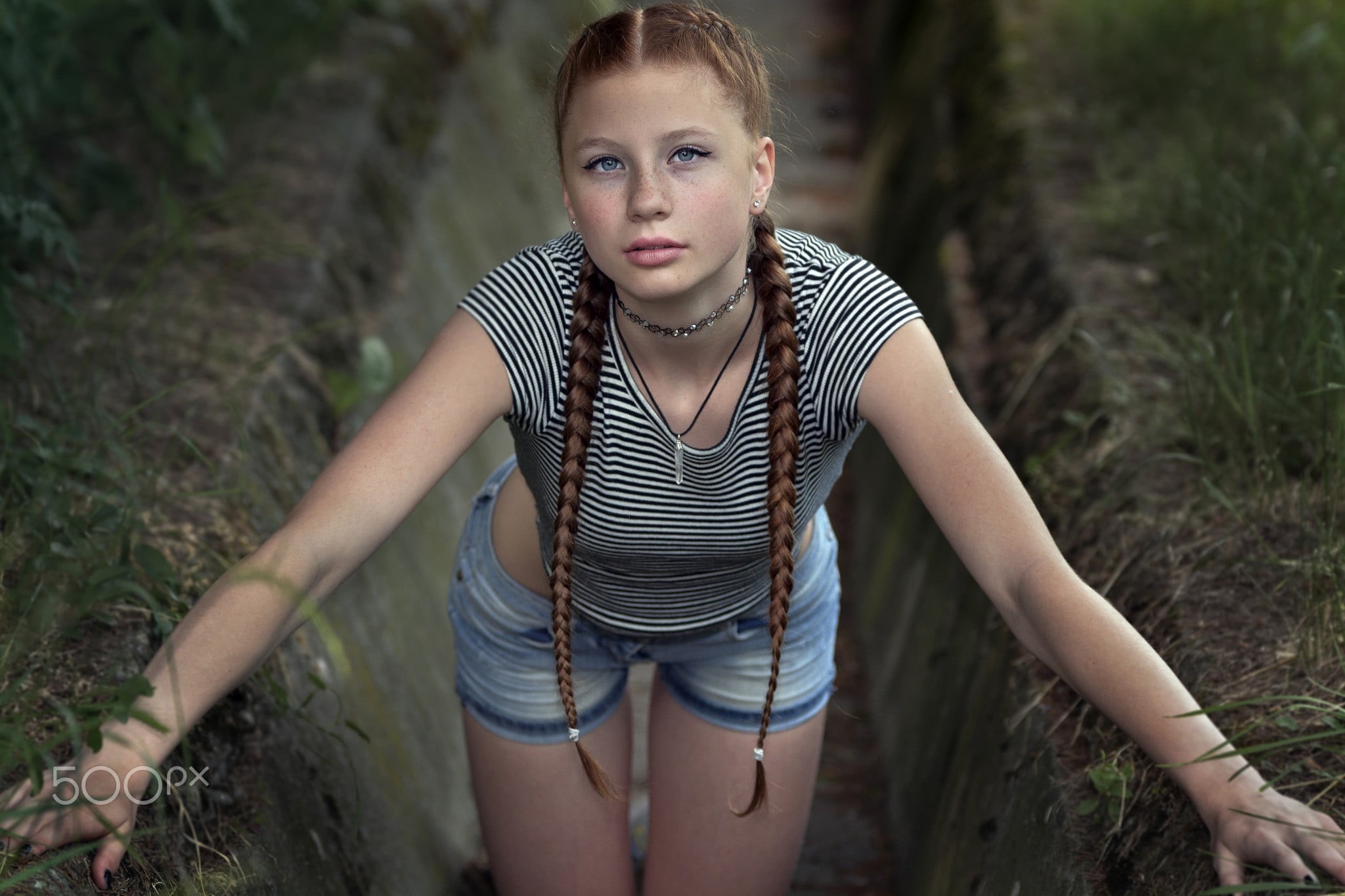 casual clothing, young adult, contemplation, portrait, black, young women, land, lifestyles, freckles, real people, plant, striped, looking at camera, outdoors, HD Wallpaper