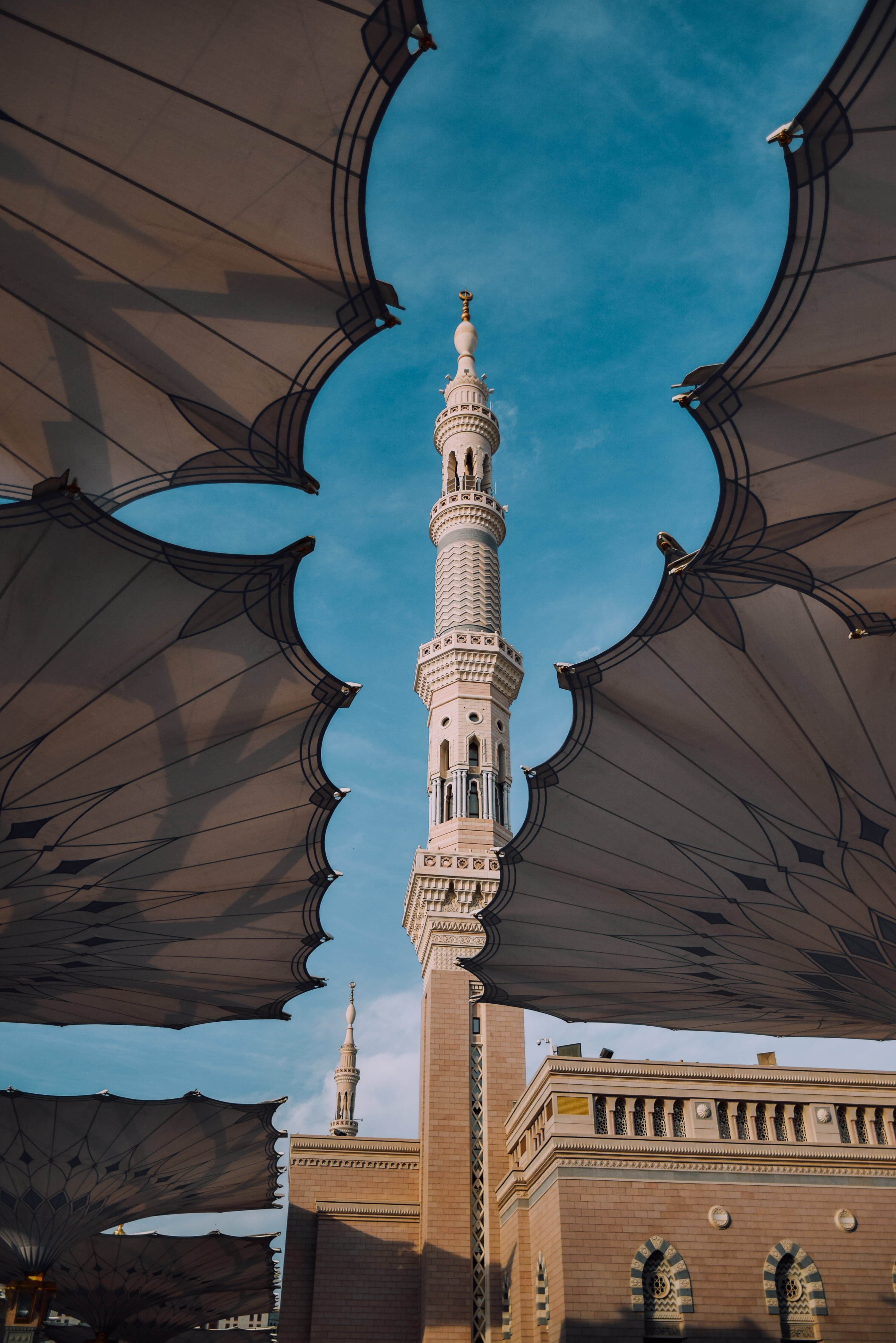 nabawi, madina, city, concrete, religion, nature, architecture, spire, architechture, minaret, built structure, islam, white, low angle view, mosque, no people, Phone HD Wallpaper