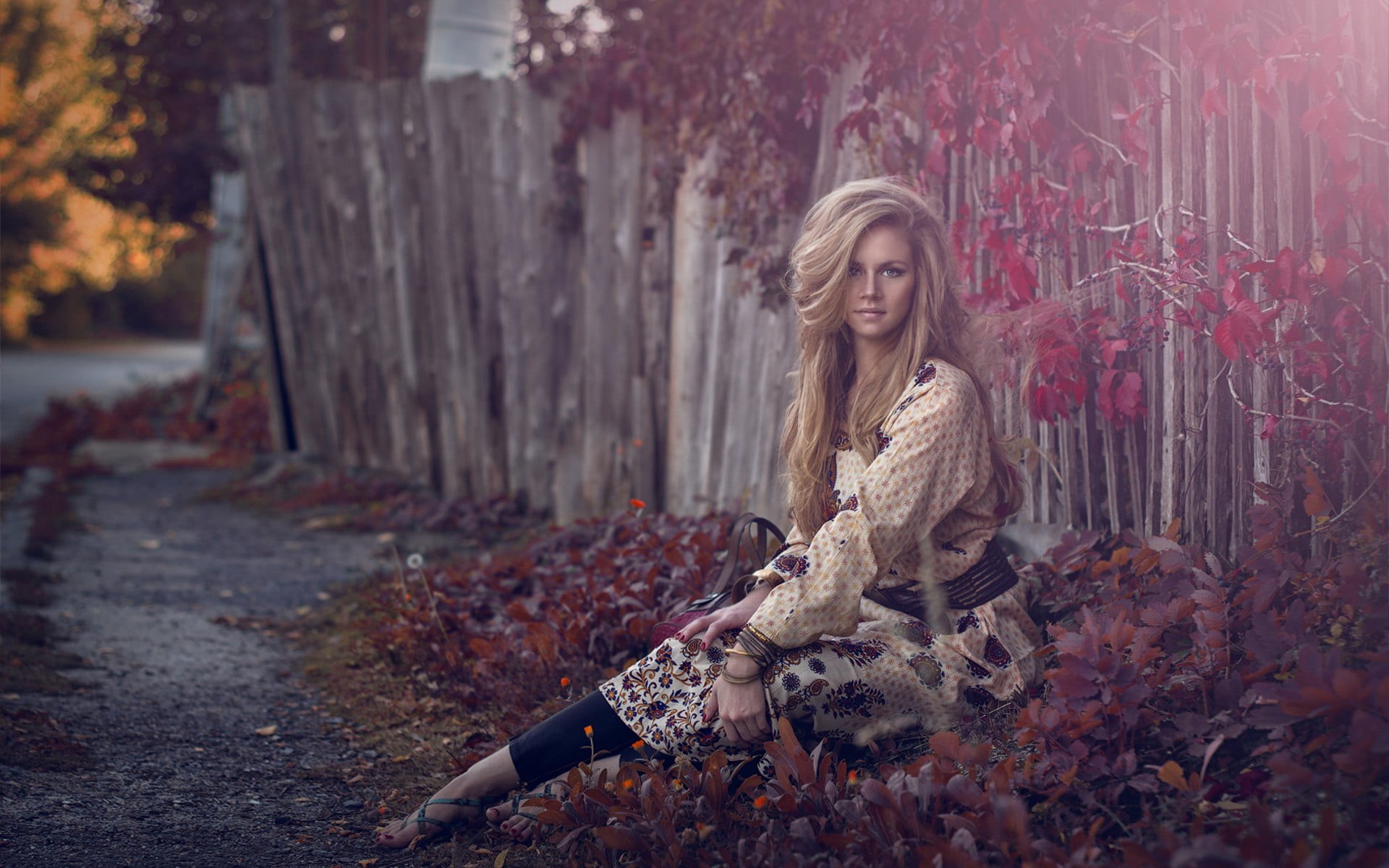 fashion Model, leaf, human Face, relaxation, sitting, casual Clothing, smiling, hair, young Women, clothing, front view, females, leaves, plant part, adult, HD Wallpaper