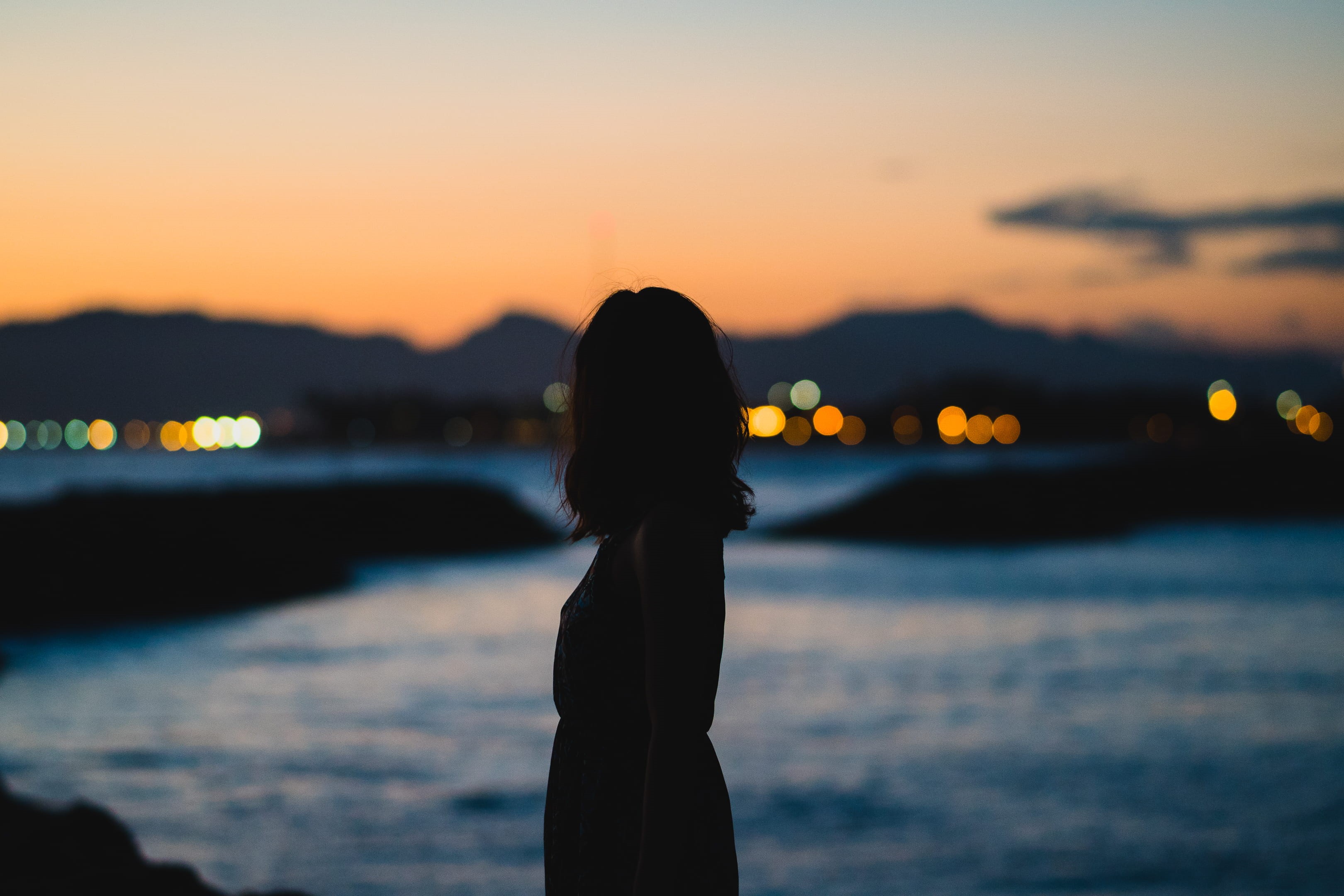 contemplation, focus on foreground, nature, faceless, leisure activity, water, dusk, adult, vacations, photo, light, dawn, silhouette, shadow, woman, sky, HD Wallpaper