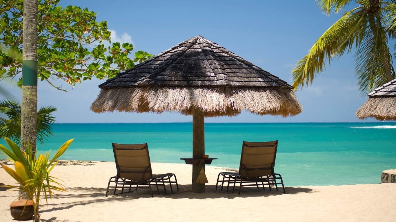 sand, hut, seat, tranquil scene, beach, palm trees, turquoise, chair, lounge chair, horizon over water, luxury, roof, cottage, island, nature, umbrella, HD Wallpaper