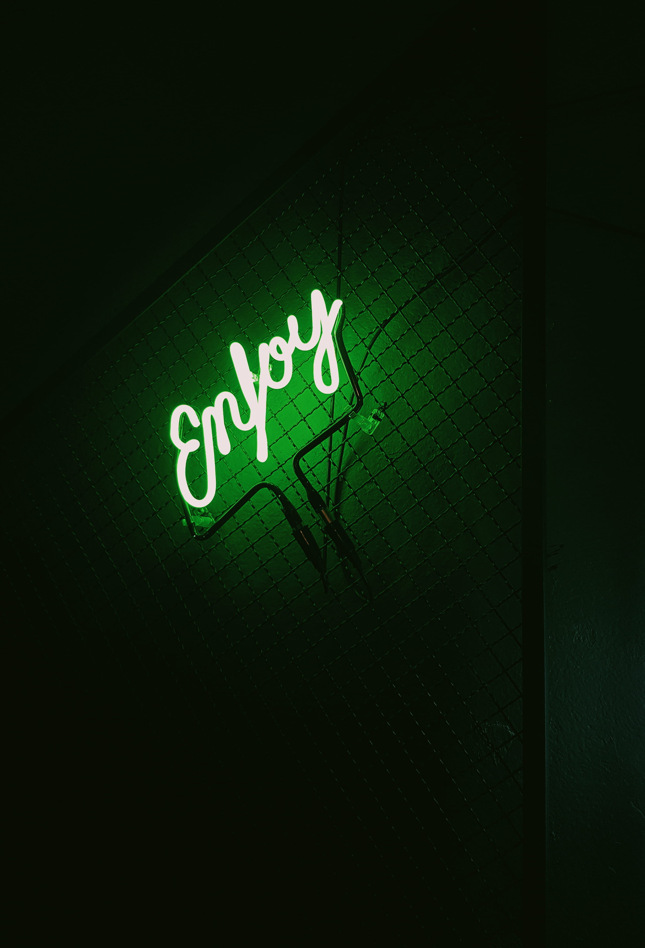 green color, signage, sign, 4K, black background, green, neon light, design, neon, led, domestic room, dark, illustration, decor, text, no people, photo, Phone HD Wallpaper