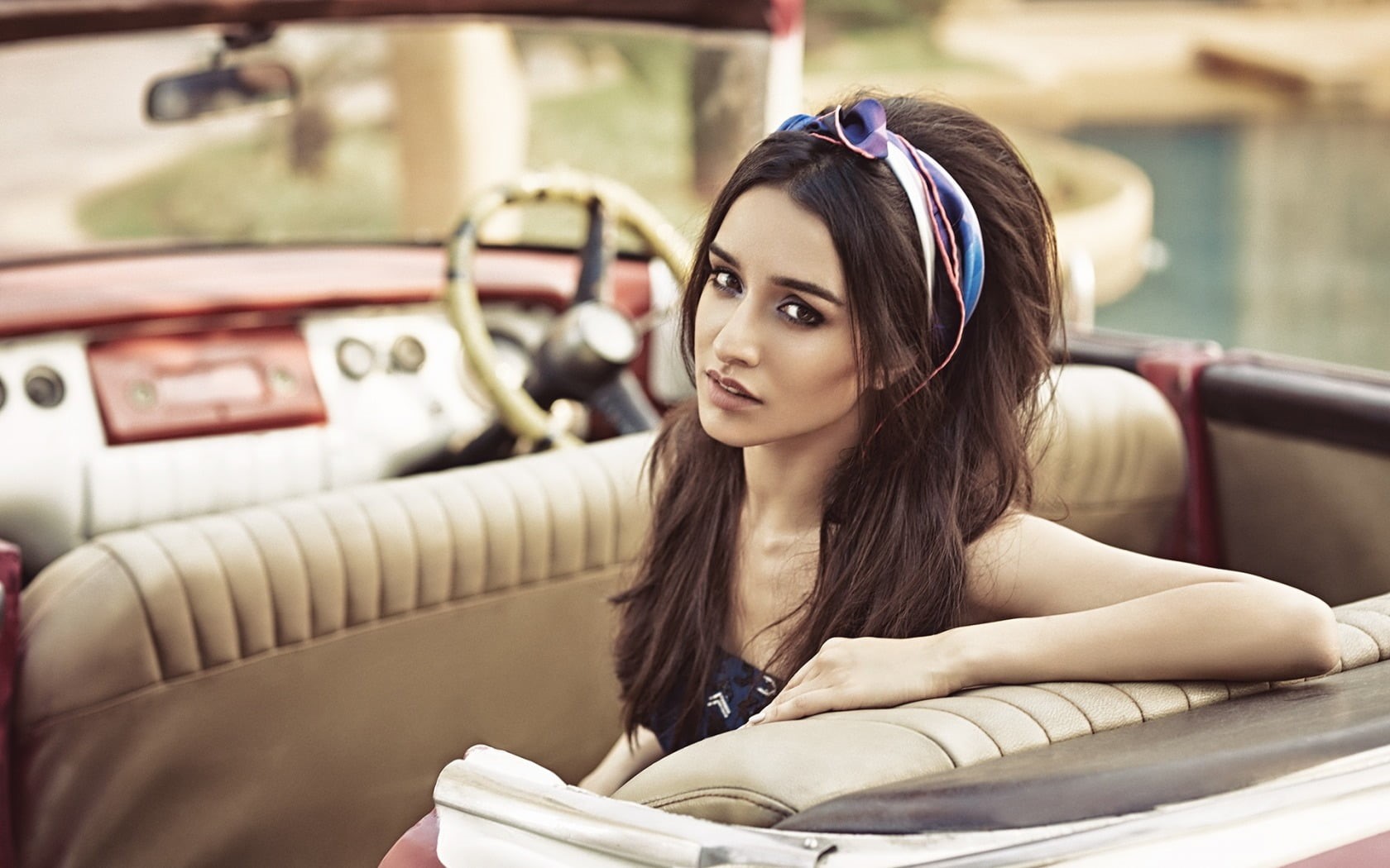 beauty, beautiful woman, 720P, car, young adult, s, pretty, adult, outdoors, Shraddha Kapoor, brown hair, hairstyle, strapless, motor vehicle, Female Celebrities, HD Wallpaper