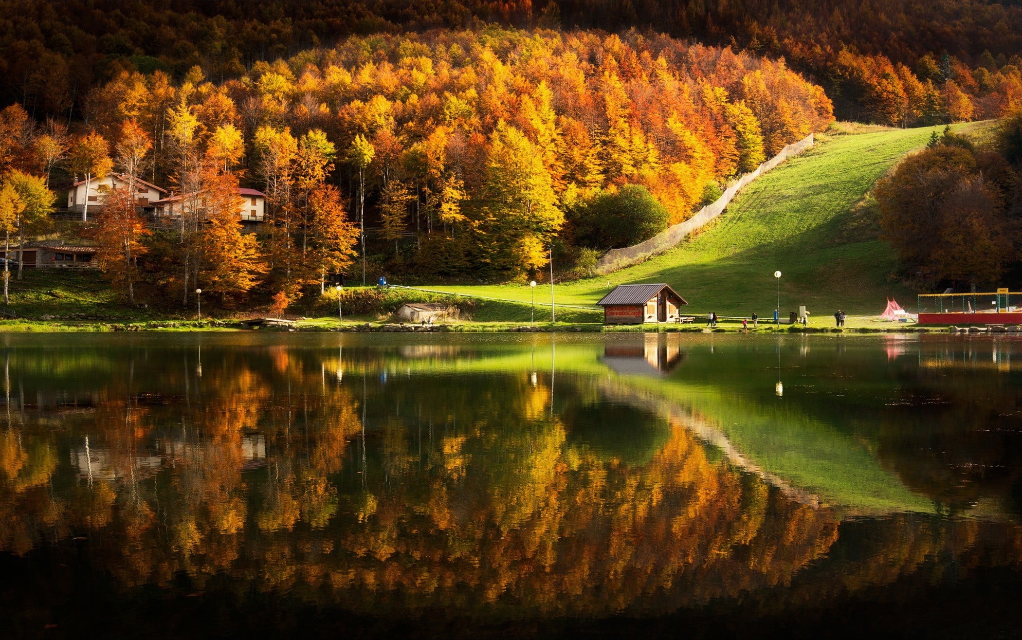 lake, table, mode of transportation, wooden, reflection, autumn, no people, non-urban scene, day, grass, scenics - nature, train, nature, tree, tranquility, HD Wallpaper