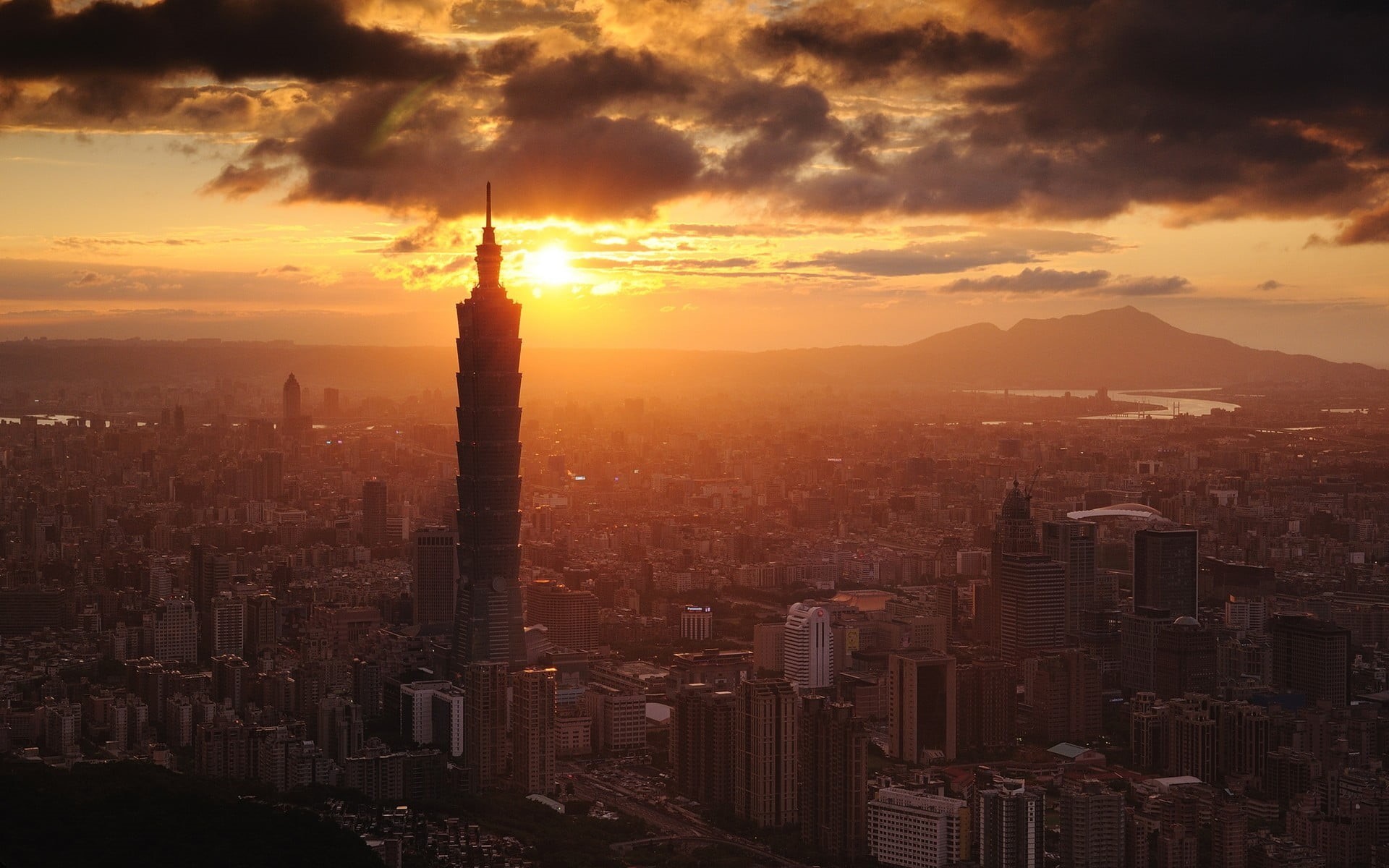 building Exterior, crowded, business, urban Skyline, Taipei 101, cloud - Sky, tall - High, crowd, light - Natural Phenomenon, night, travel Destinations, HD Wallpaper