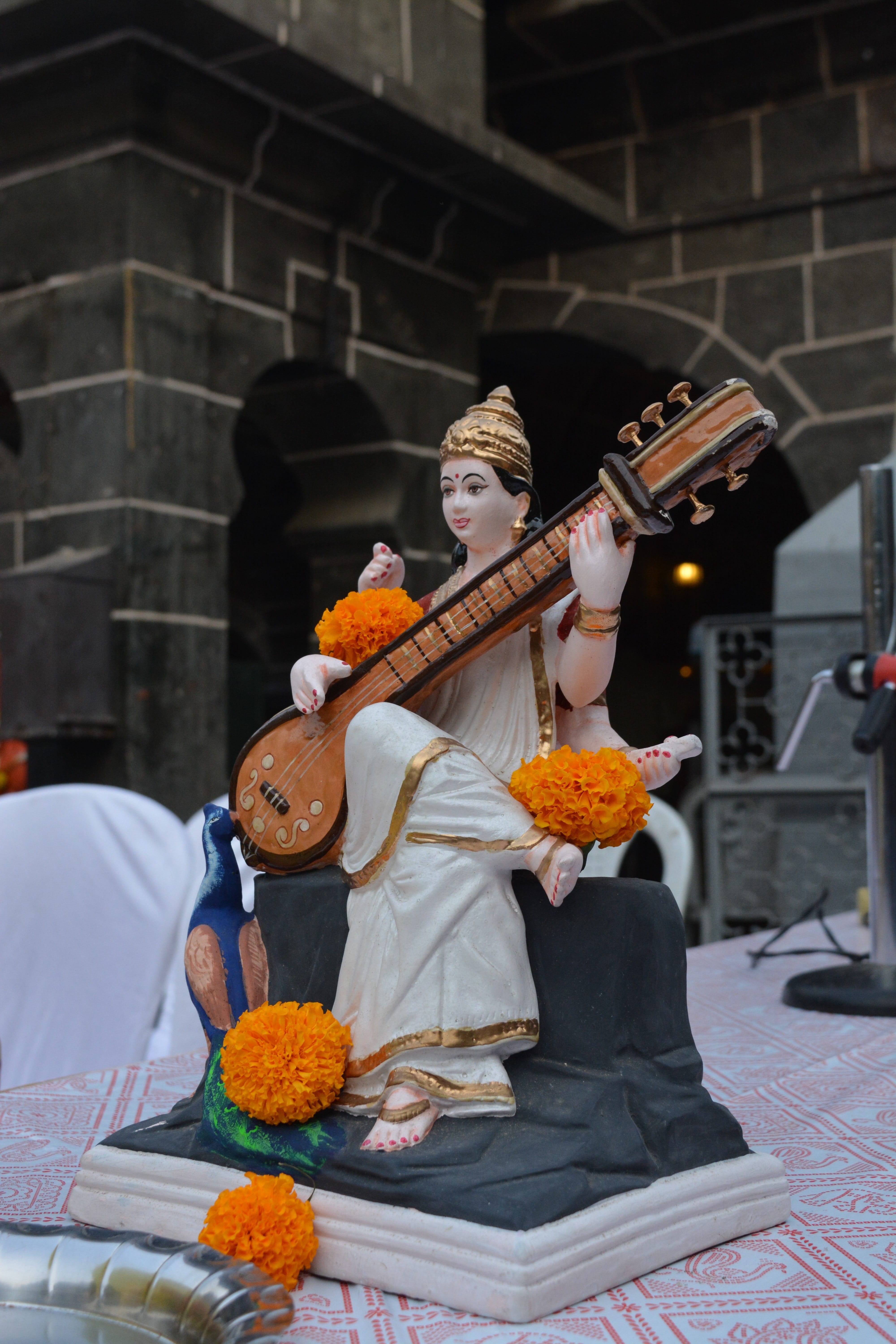 architecture, hinduism, musical instrument, playing, musician, statue, traditional, artist, lifestyles, flowering plant, worship, sculpture, building exterior, Phone HD Wallpaper