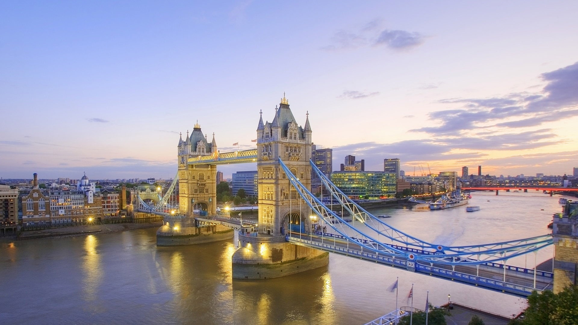 outdoors, city, tourist, office building exterior, travel destinations, built structure, history, day, tourism, bridge, reflection, bridge - man made structure, HD Wallpaper