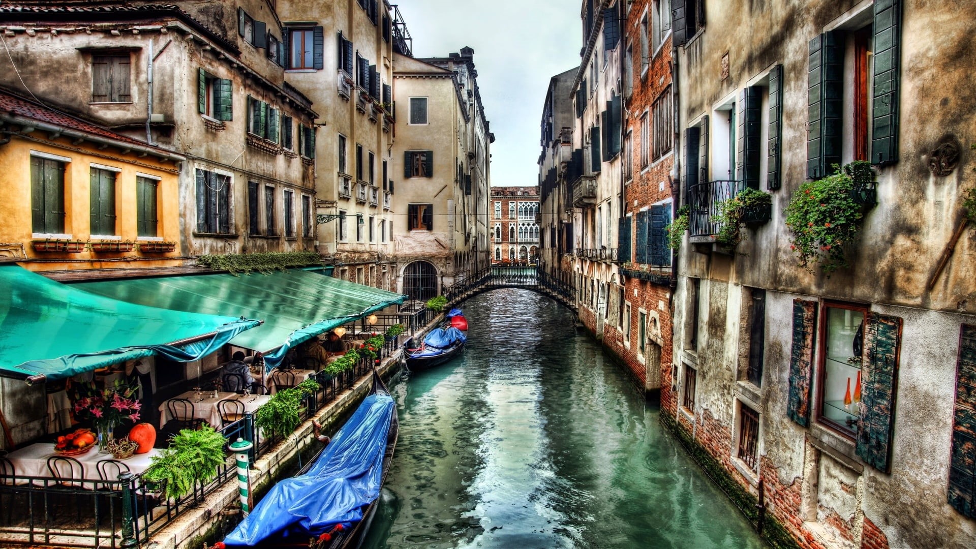 architecture, day, bridge, river, travel destinations, famous, landscape, tower, sea, building, landmark, urban, incidental people, transportation, residential district, HD Wallpaper