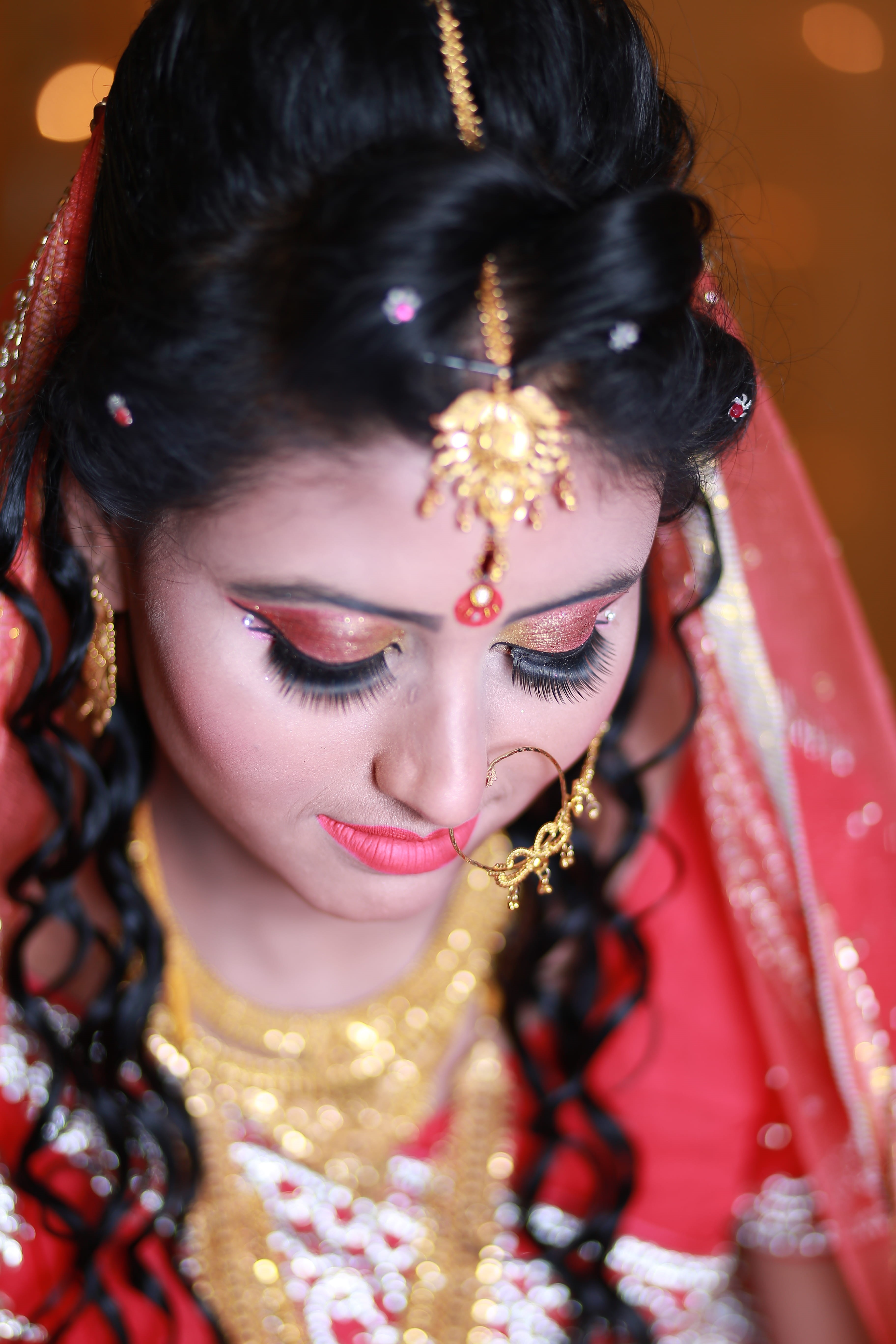 beauty, costume, young adult, adult, traditional clothing, dress, 5K, lady, women, elegant, exotic, wear, celebration, hairdo, style, necklace, fashion, Phone HD Wallpaper