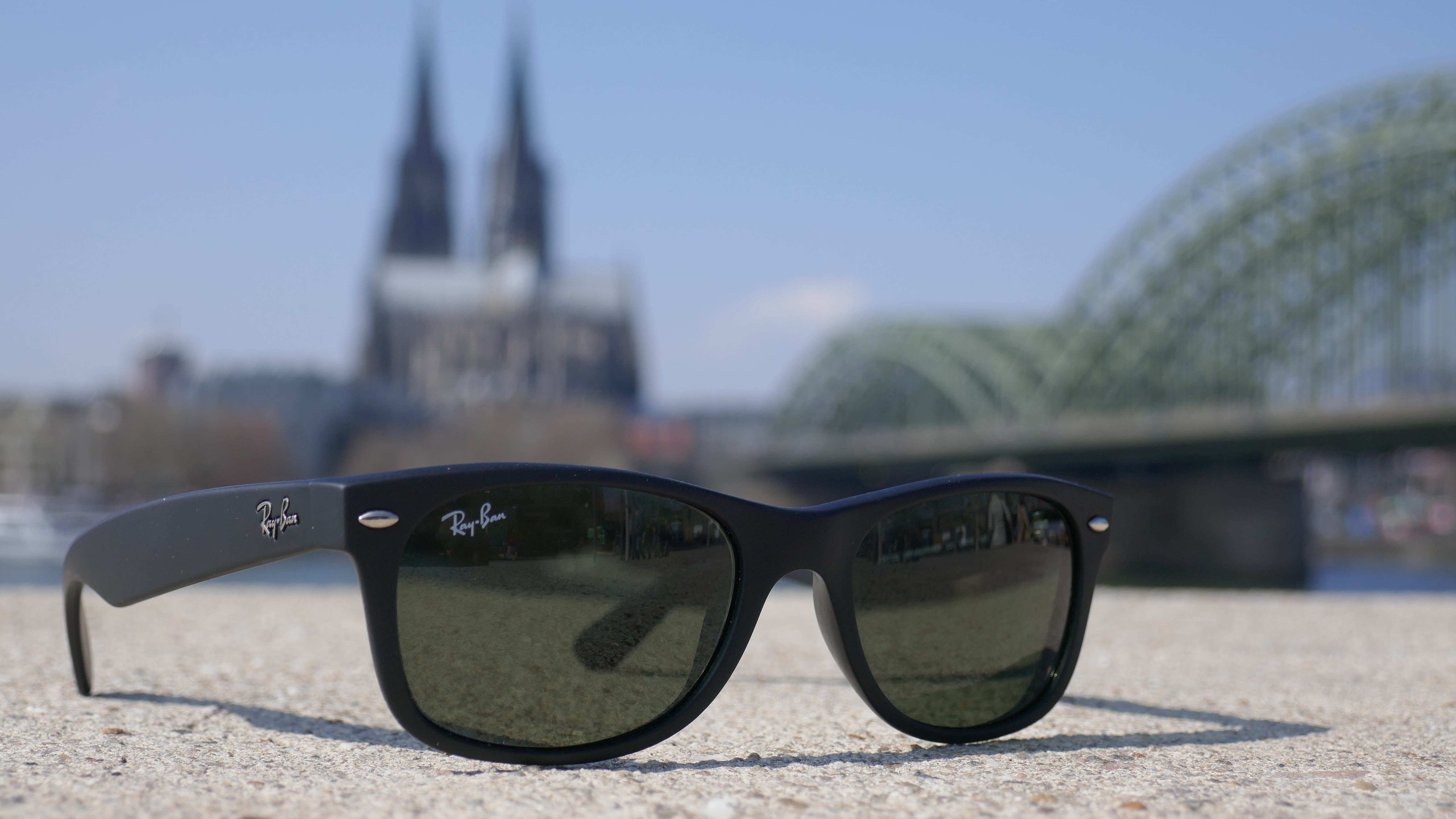 day, outdoors, security, silhouette, focus on foreground, fashion, sunny, schönwetter, blue, sunglasses, sunlight, built structure, sky, summer, building, HD Wallpaper
