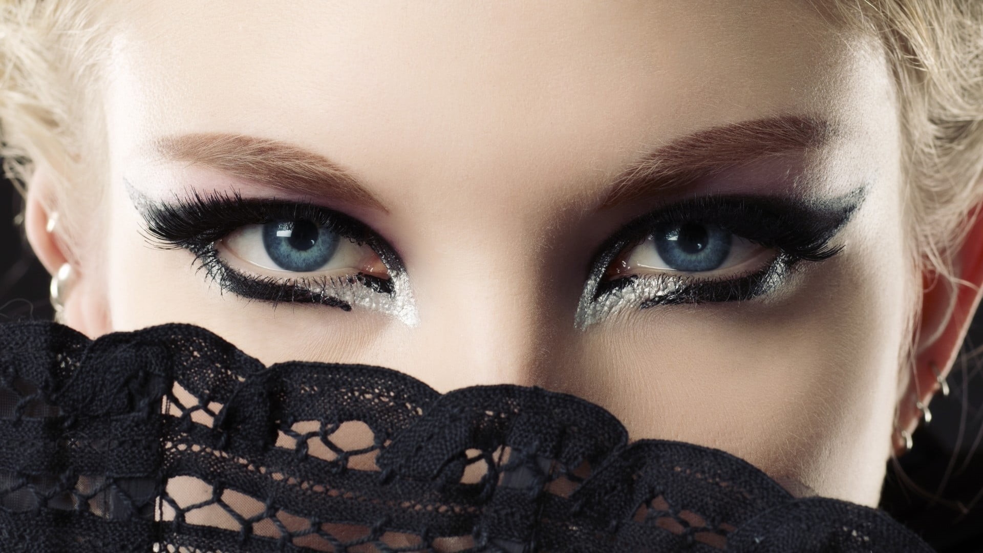 blue eyes, looking at camera, makeup, eyelash, eye, 1080P, blonde, women, beauty, beautiful woman, young women, fashion, close-up, adult, eyebrow, eyeshadow, HD Wallpaper