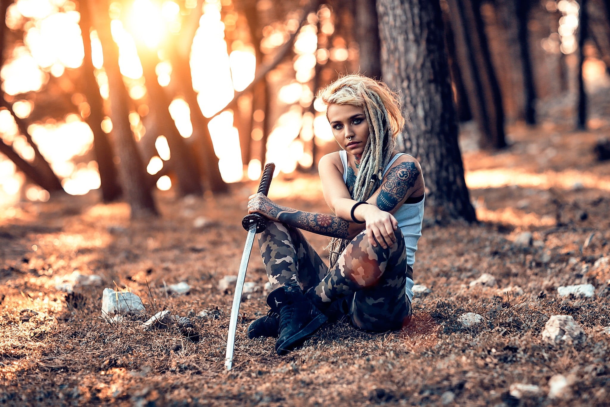 sunlight, tree, 1080P, one Woman Only, beautiful, hair, katana, s, shoes, white, woodland, people, forest, blond hair, camouflage, land, caucasian Ethnicity, HD Wallpaper