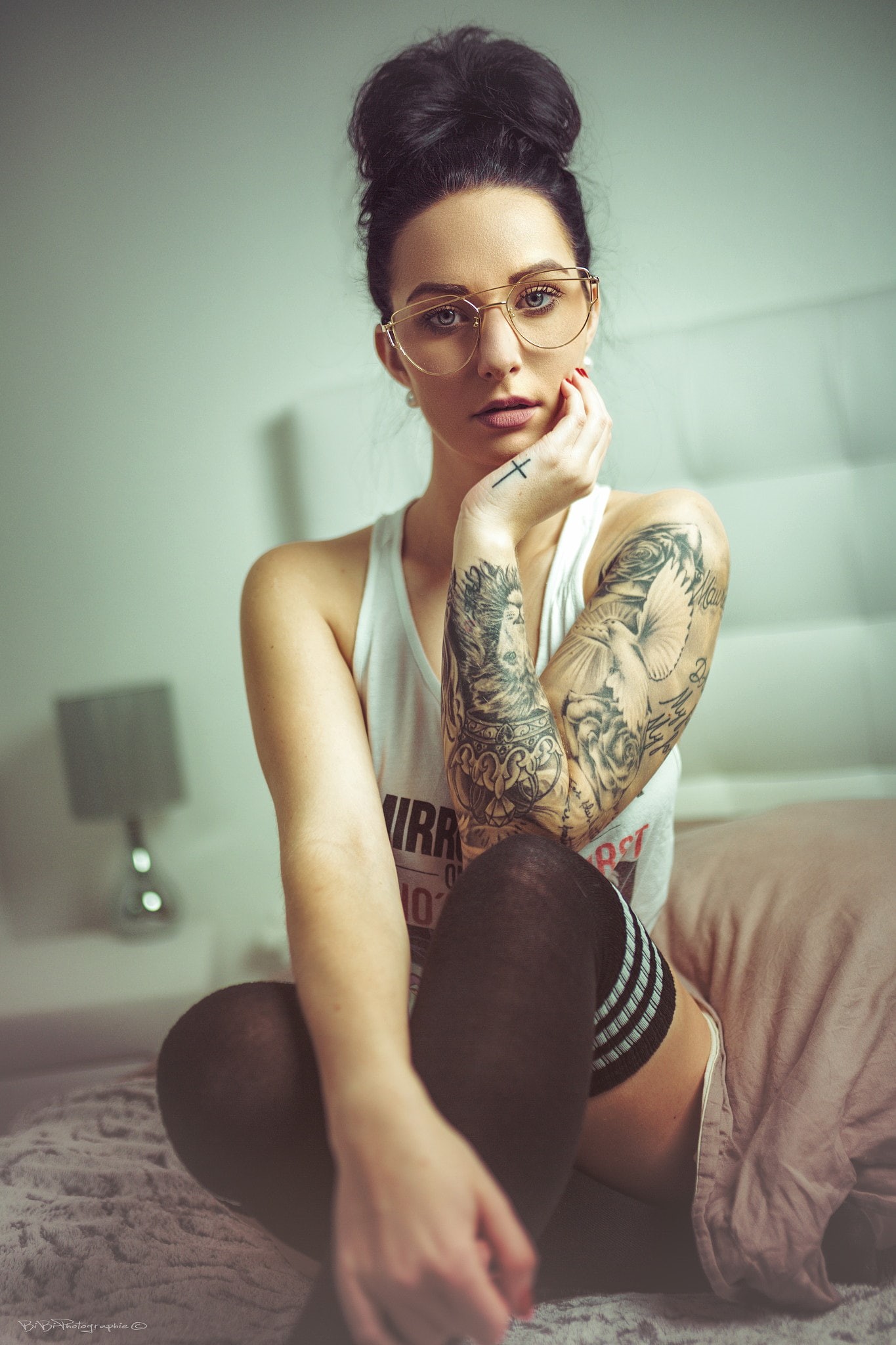 beauty, real people, model, Vincent Haetty, young women, women with glasses, lifestyles, 1080P, hairstyle, hipster - person, clothing, young adult, adult, Phone HD Wallpaper