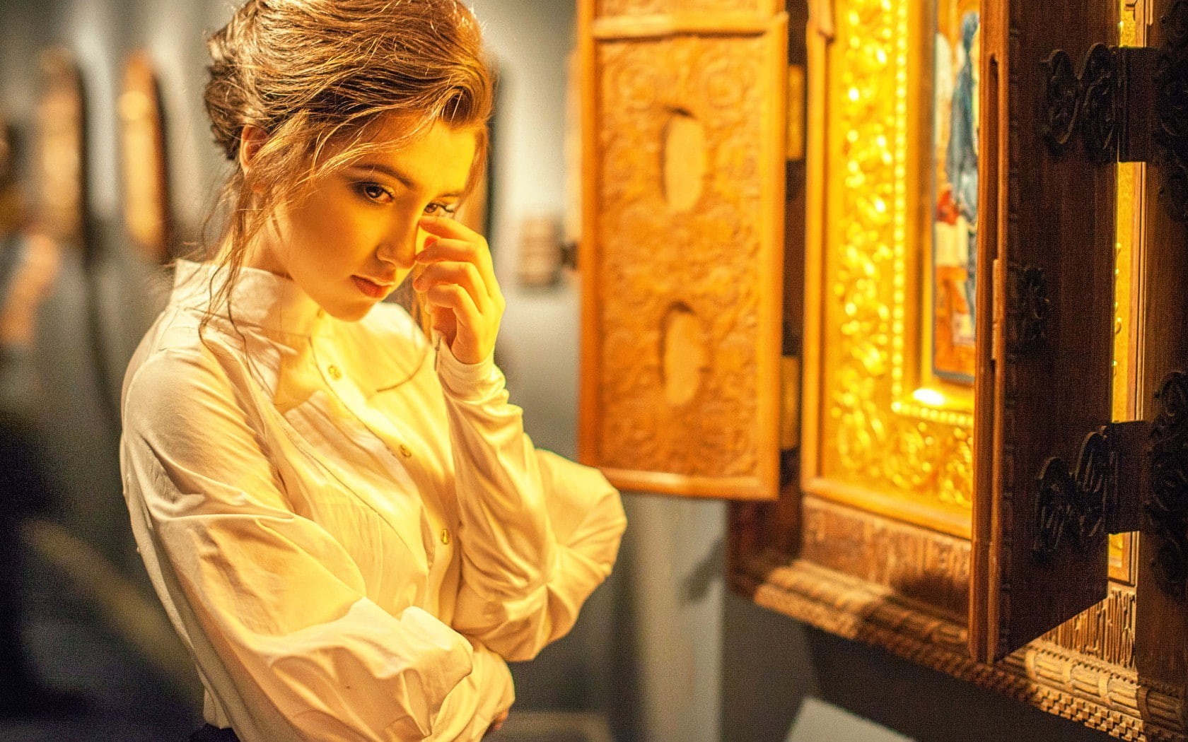 white shirt, brunette, women, model, thinking, 720P, portrait, artificial lights, HD Wallpaper