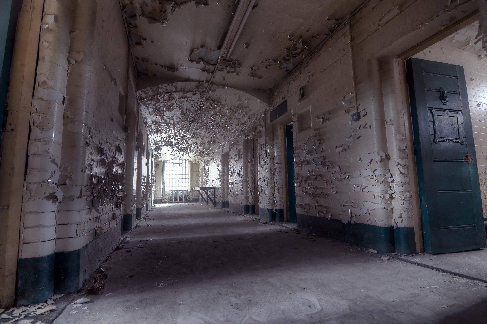 built structure, deterioration, indoors, interior, day, weathered, flooring, ceiling, ruin, prisons, decline, the way forward, ruined, architectural column, HD Wallpaper