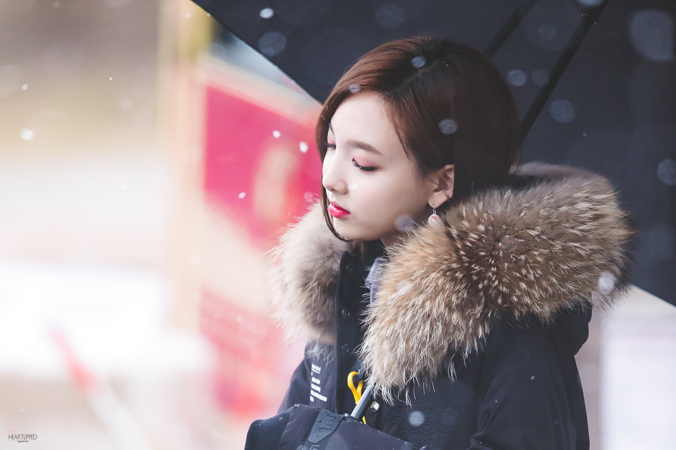 girls, warm clothing, clothing, lifestyles, snow, young women, leisure activity, headshot, Twice, cold temperature, winter, real people, hood - clothing, HD Wallpaper