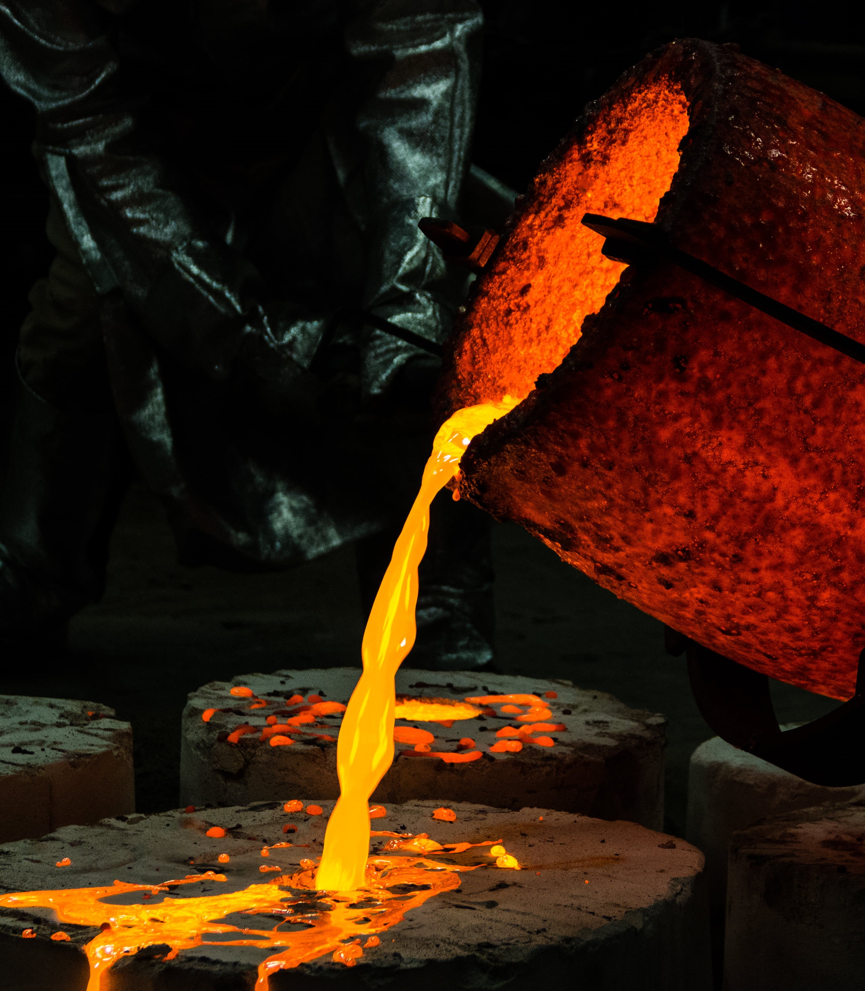 fire, nature, industry, burning, close-up, molten, art and craft, fire - Natural Phenomenon, 2K, melting, glowing, heat - Temperature, liquid, one person, Phone HD Wallpaper