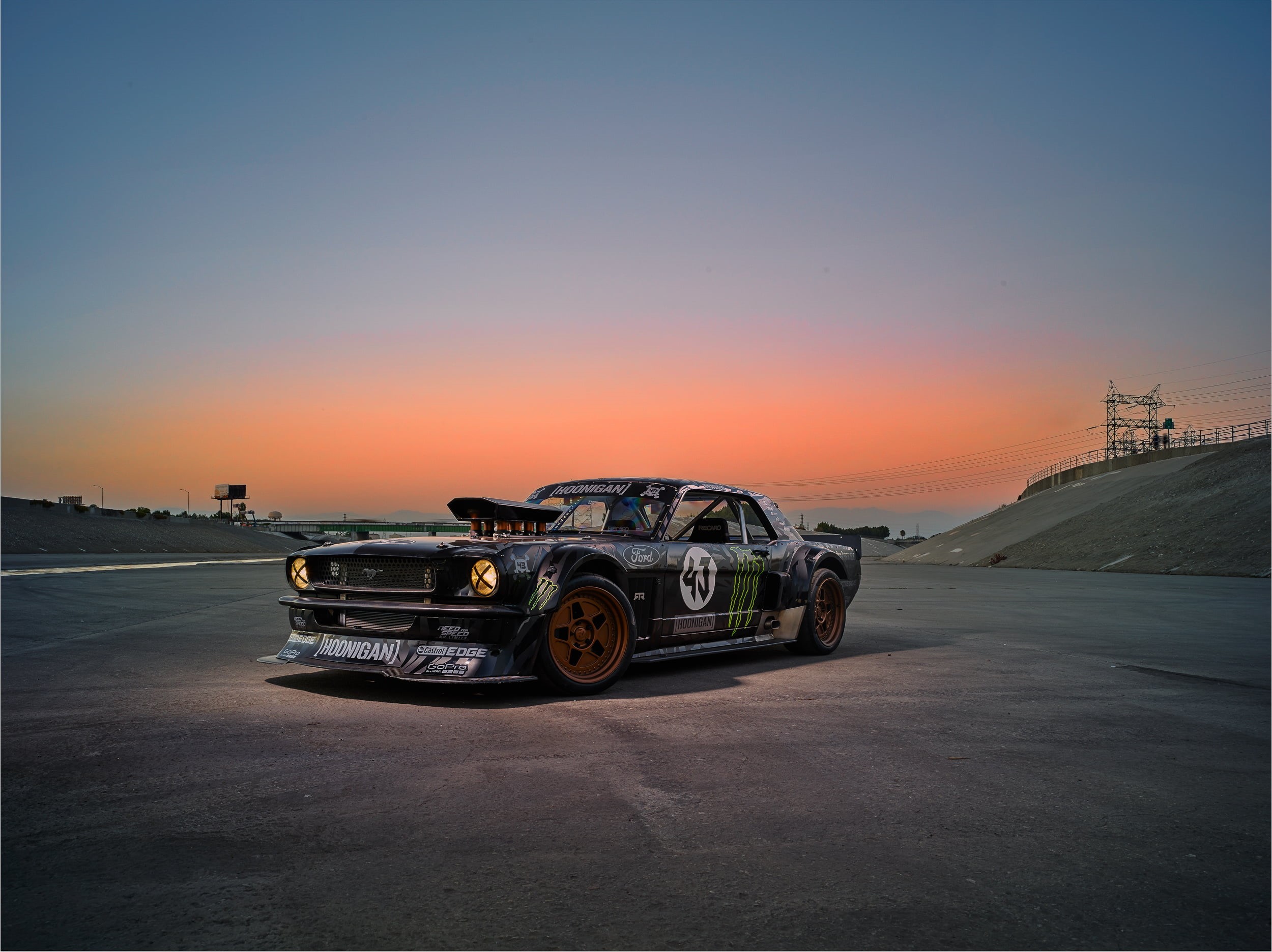 sports Car, Sunset, wheel, Hoonicorn, gray, car, Block, bMW, sports Race, retro Styled, outdoors, Sky, copy space, speed, Monster, power, black, ontario - Canada, HD Wallpaper