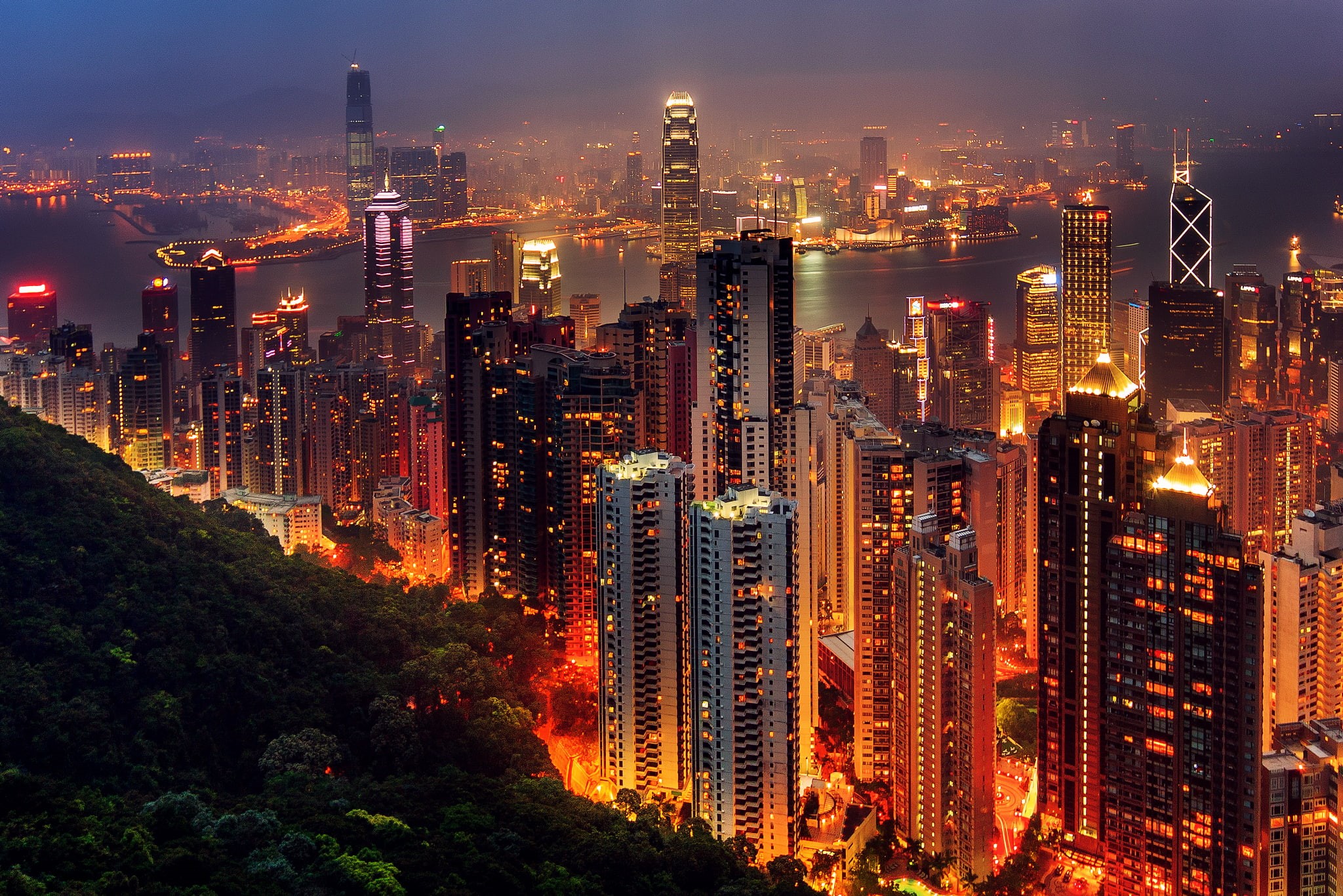 urban Skyline, Asia, sea, hong, residential district, victoria Peak, china - East Asia, crowd, famous Place, dusk, harbor, high, downtown District, tall - High, HD Wallpaper
