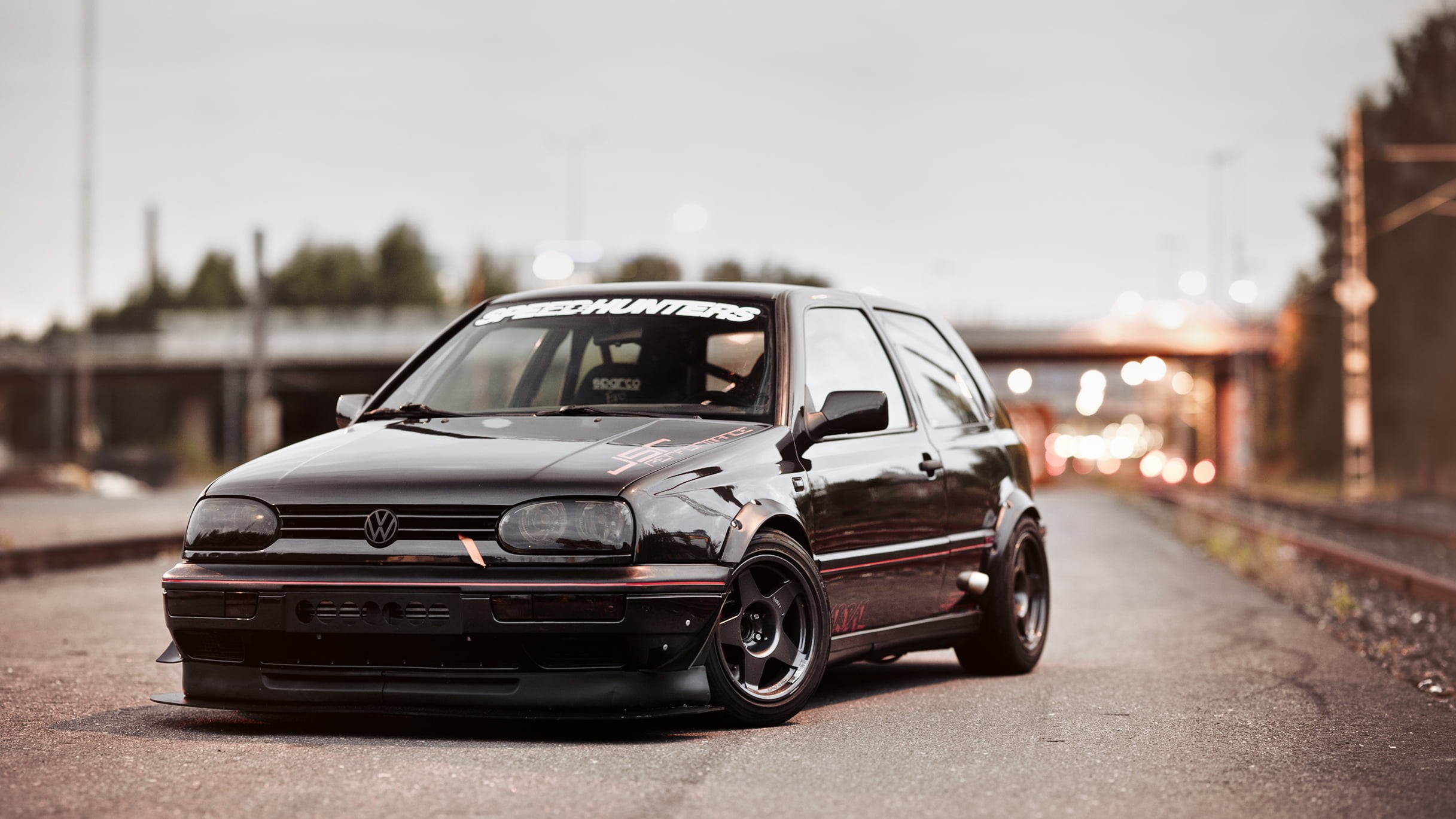 retro Styled, tuning, transportation, classic, driving, focus on foreground, old-fashioned, front View, small, sedan, traffic, building exterior, new, old, HD Wallpaper